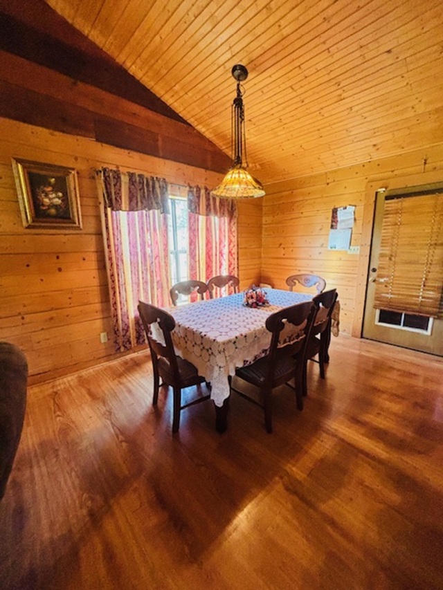 Hatfield, Arkansas, 71945, United States, 2 Bedrooms Bedrooms, ,1 BathroomBathrooms,Residential,For Sale,1977667