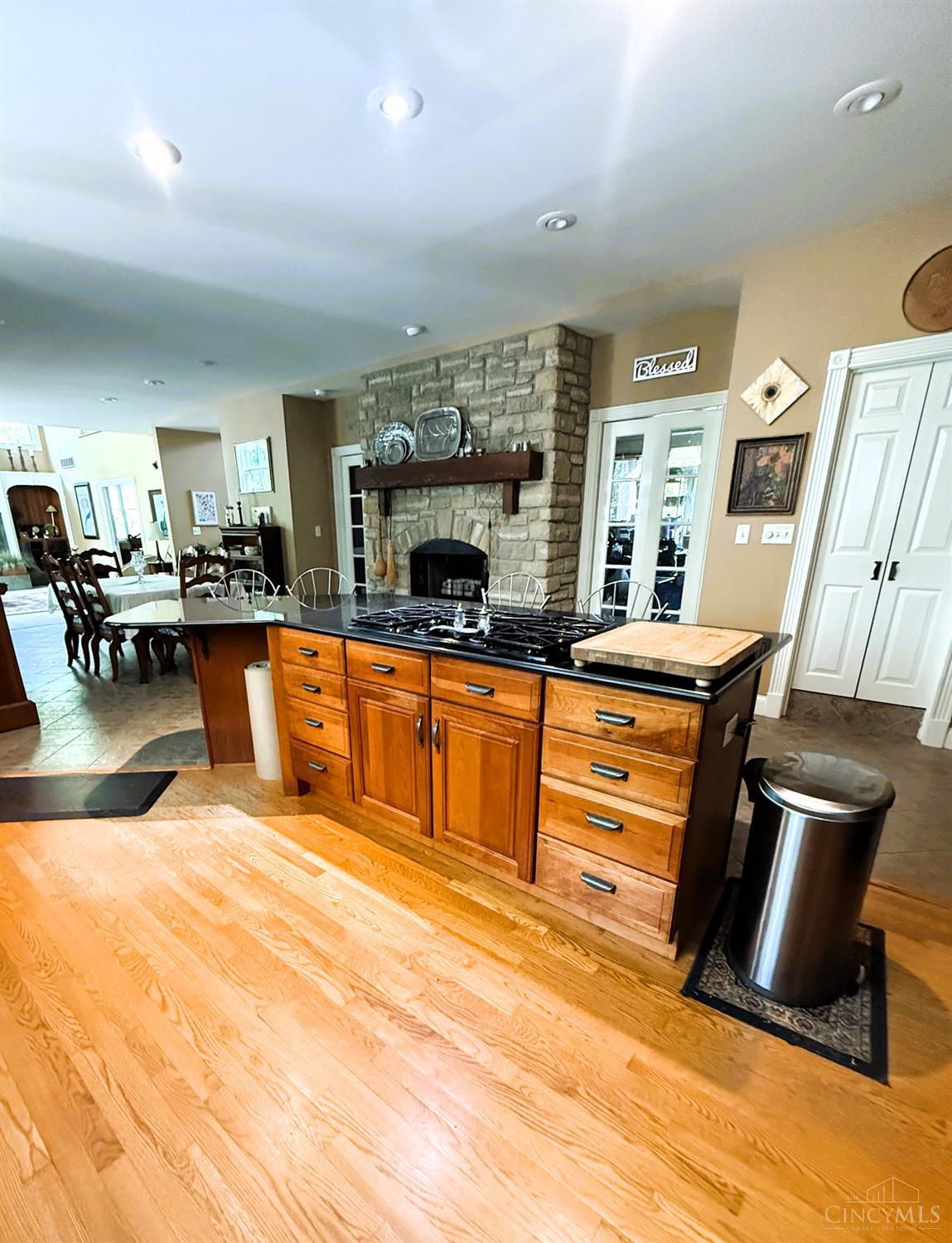 Montgomery, Ohio, 45242, United States, 5 Bedrooms Bedrooms, ,6 BathroomsBathrooms,Residential,For Sale,1914121