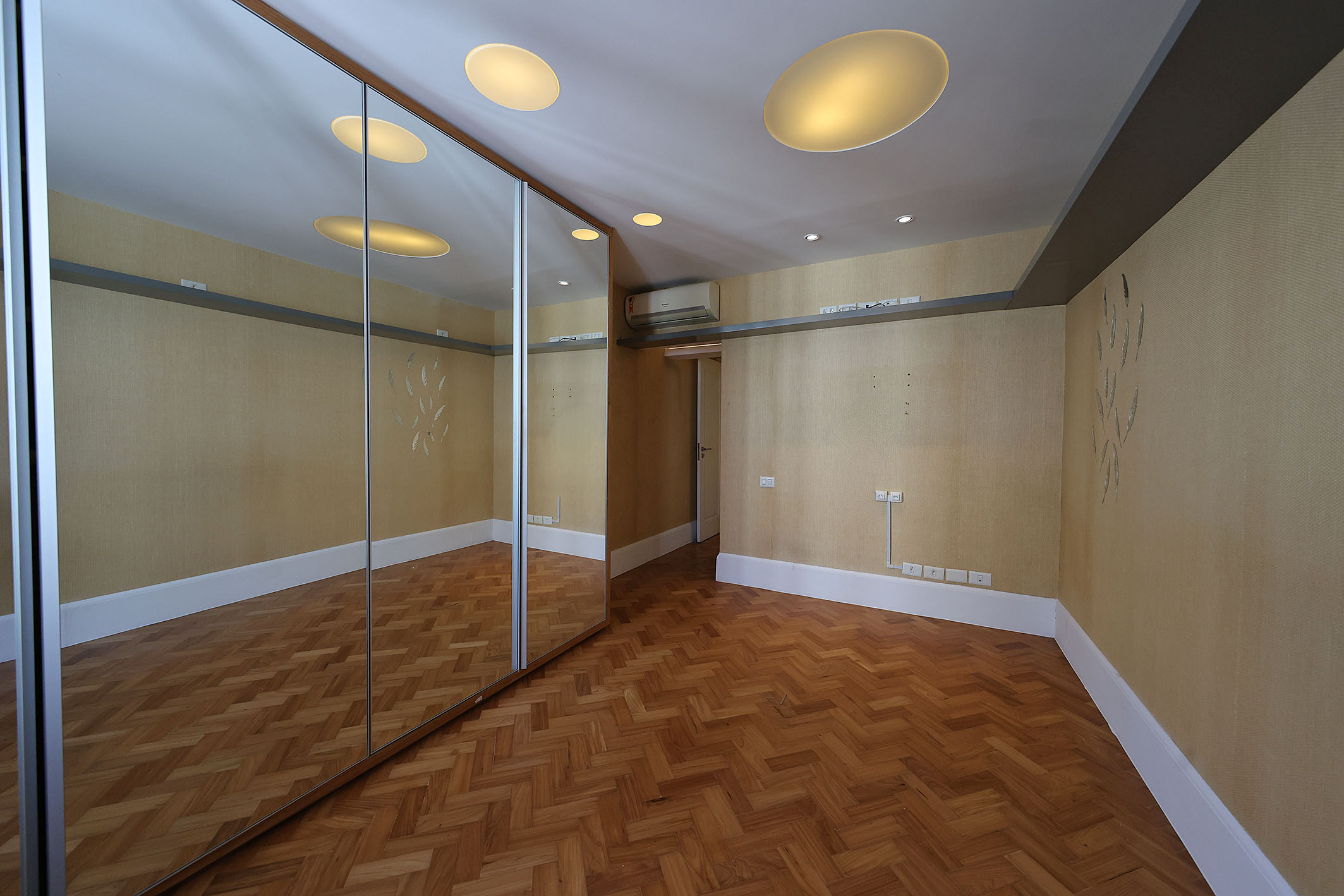  Exclusive penthouse with open views on Francisco Bhering - 物件實景