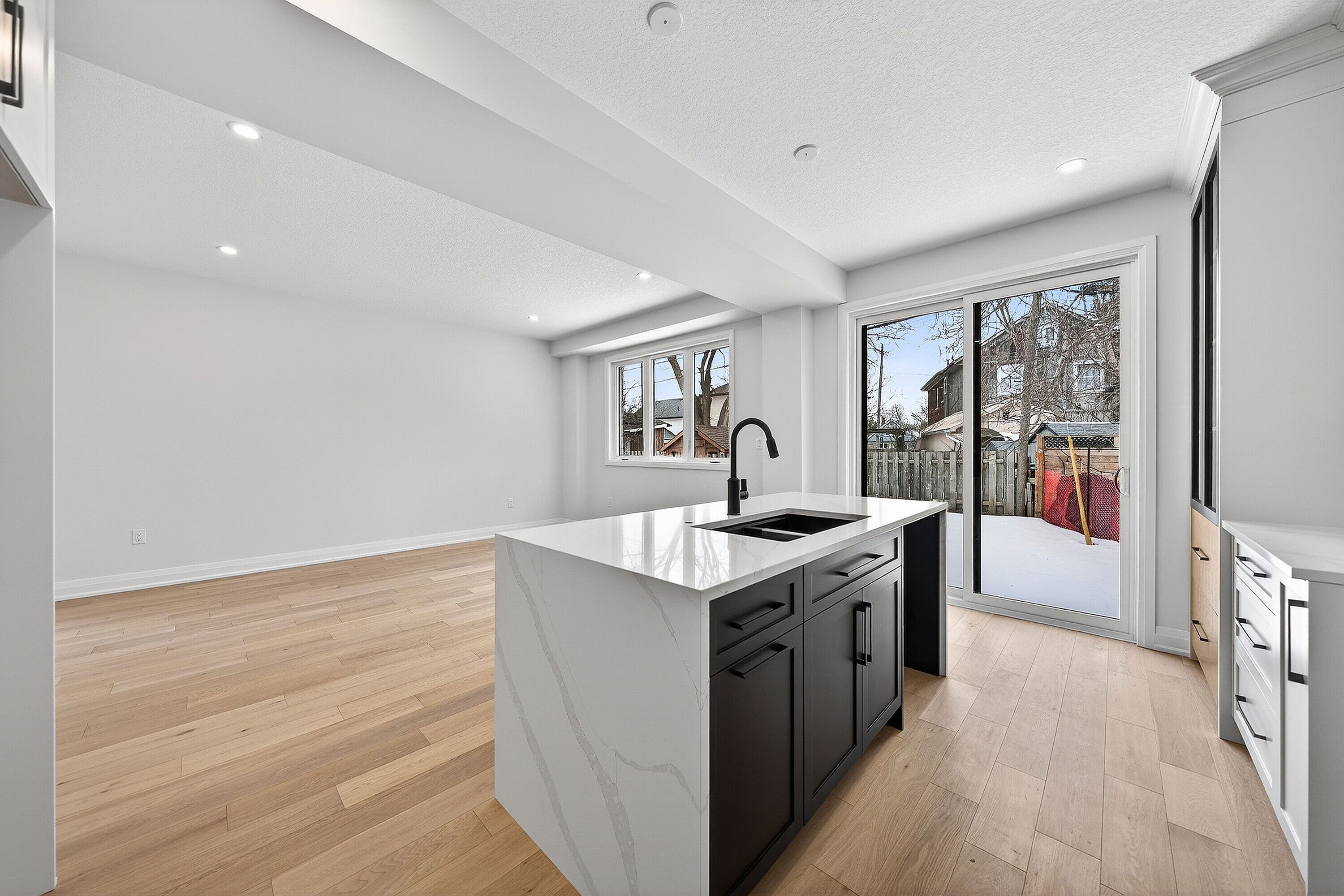  Newly Built Family Home - 物件實景