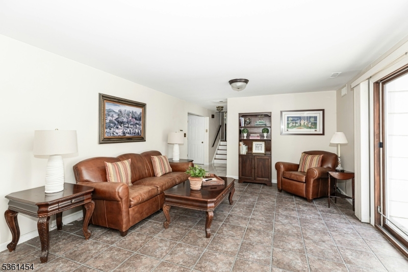 Berkeley Heights Twp., New Jersey, 07922, United States, 6 Bedrooms Bedrooms, ,4 BathroomsBathrooms,Residential,For Sale,1837487
