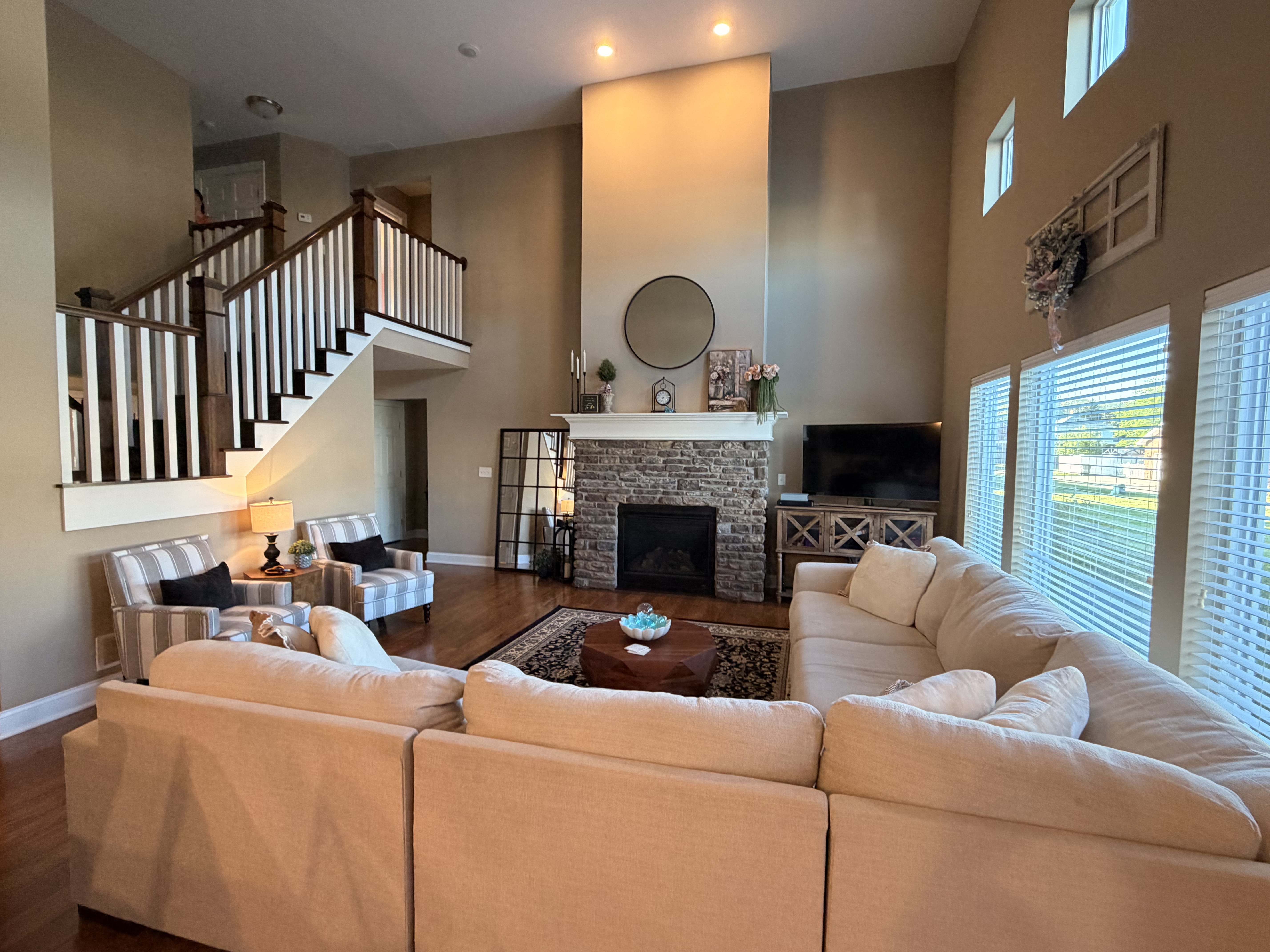 Ironton, Ohio, 45638, United States, 3 Bedrooms Bedrooms, ,4 BathroomsBathrooms,Residential,For Sale,2049357