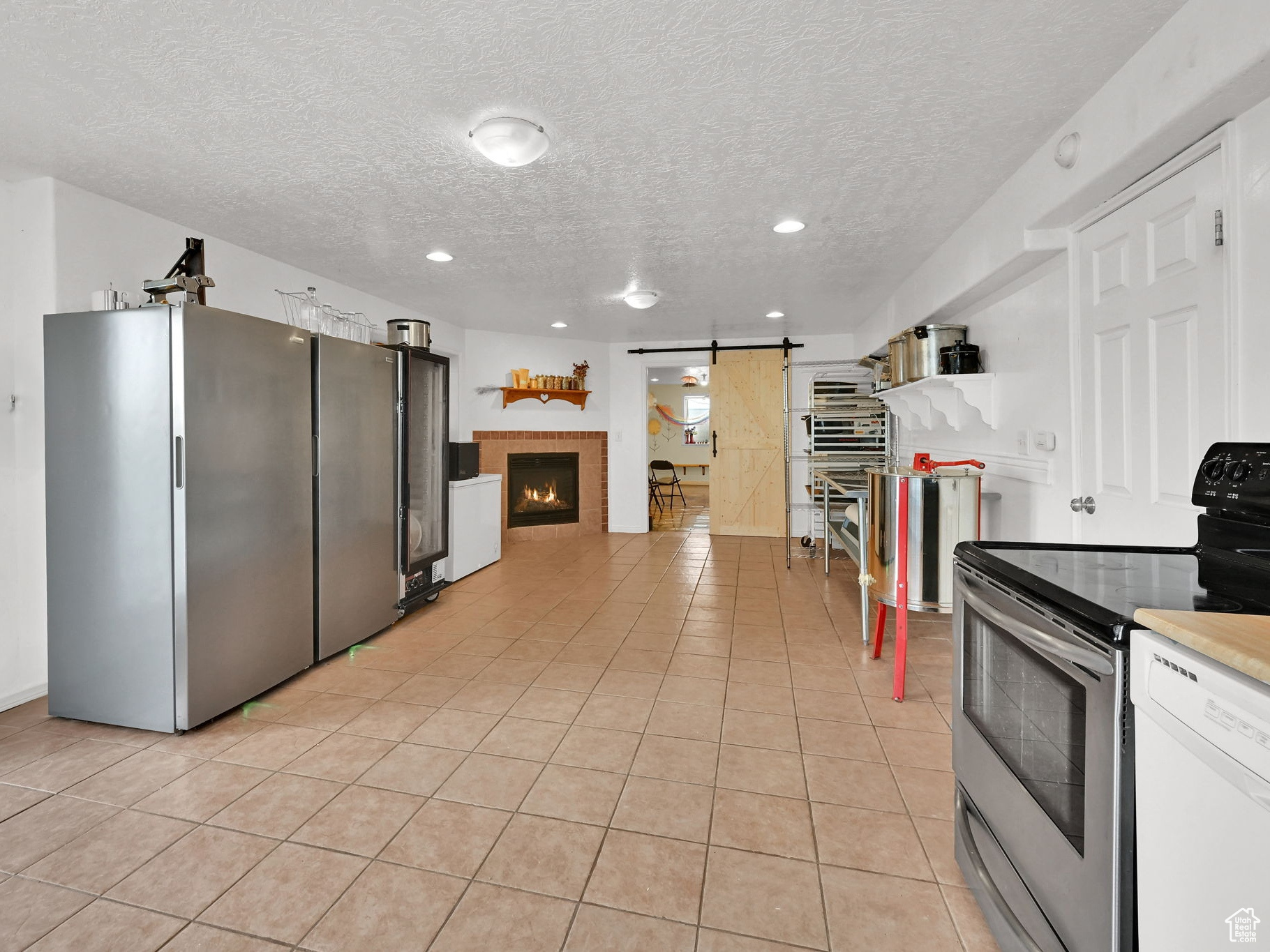 Tremonton, Utah, 84337, United States, 4 Bedrooms Bedrooms, ,3 BathroomsBathrooms,Residential,For Sale,1924806