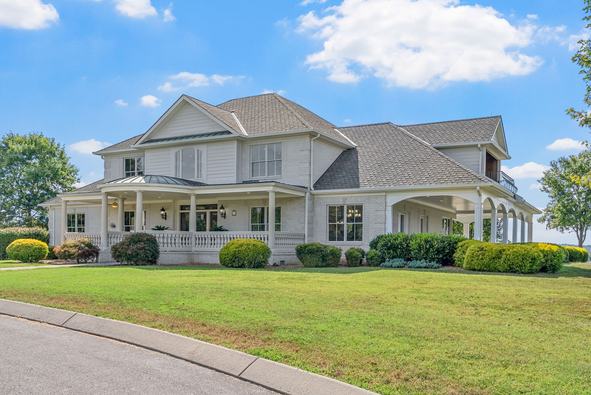 Clarksville, Tennessee, 37040, United States, 4 Bedrooms Bedrooms, ,4 BathroomsBathrooms,Residential,For Sale,1981354