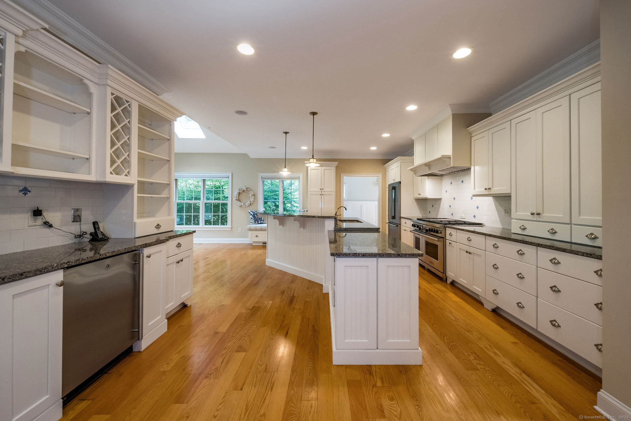 Madison, Connecticut, 06443, United States, 4 Bedrooms Bedrooms, ,4 BathroomsBathrooms,Residential,For Sale,1960564