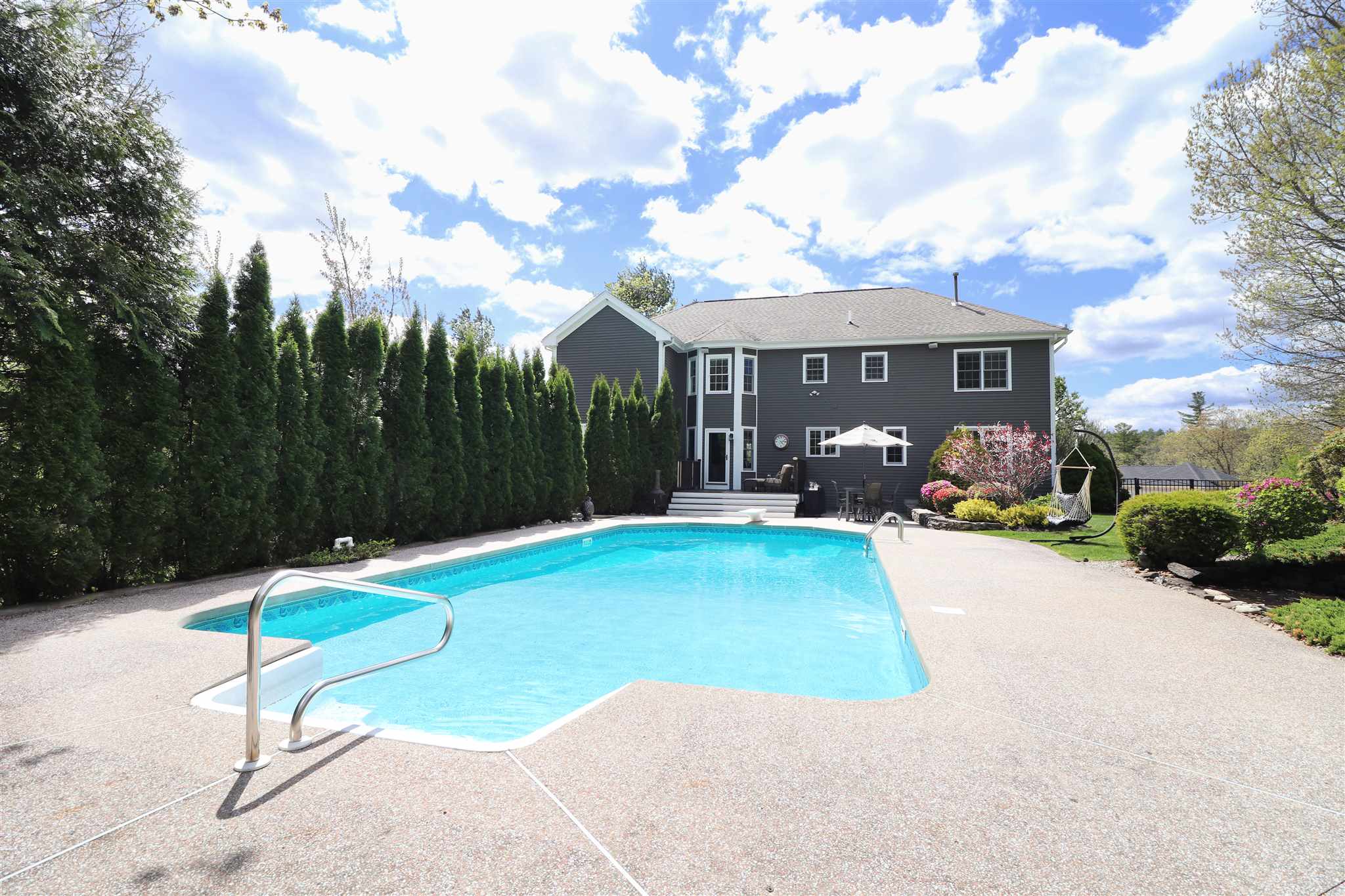 Windham, New Hampshire, 03087, United States, 4 Bedrooms Bedrooms, ,3 BathroomsBathrooms,Residential,For Sale,1921691
