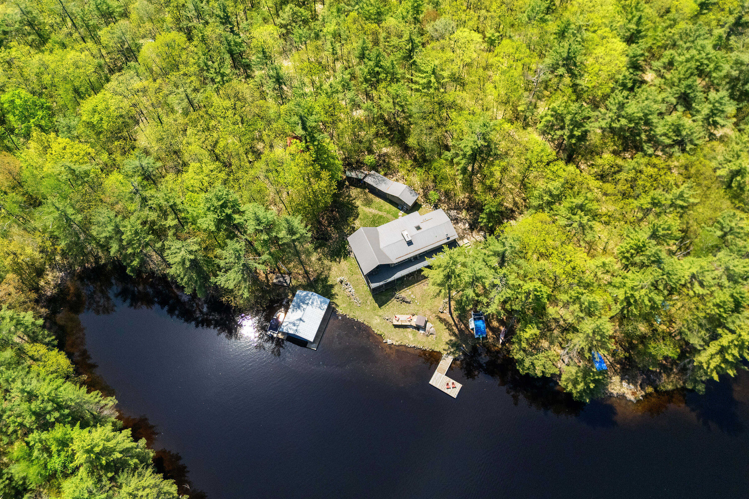  Go Home Lake Family Cottage - 物件實景