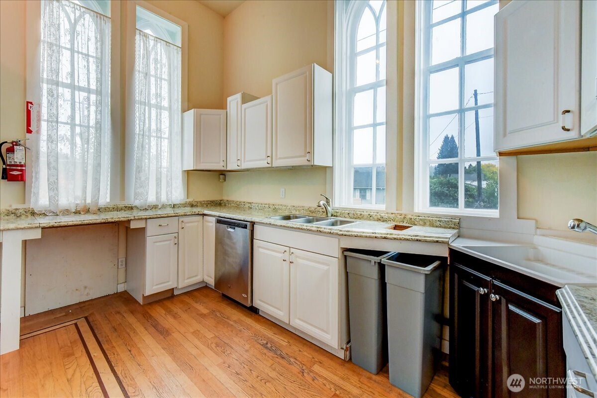 Sumner, Washington, 98390, United States, 4 Bedrooms Bedrooms, ,3 BathroomsBathrooms,Residential,For Sale,1992043