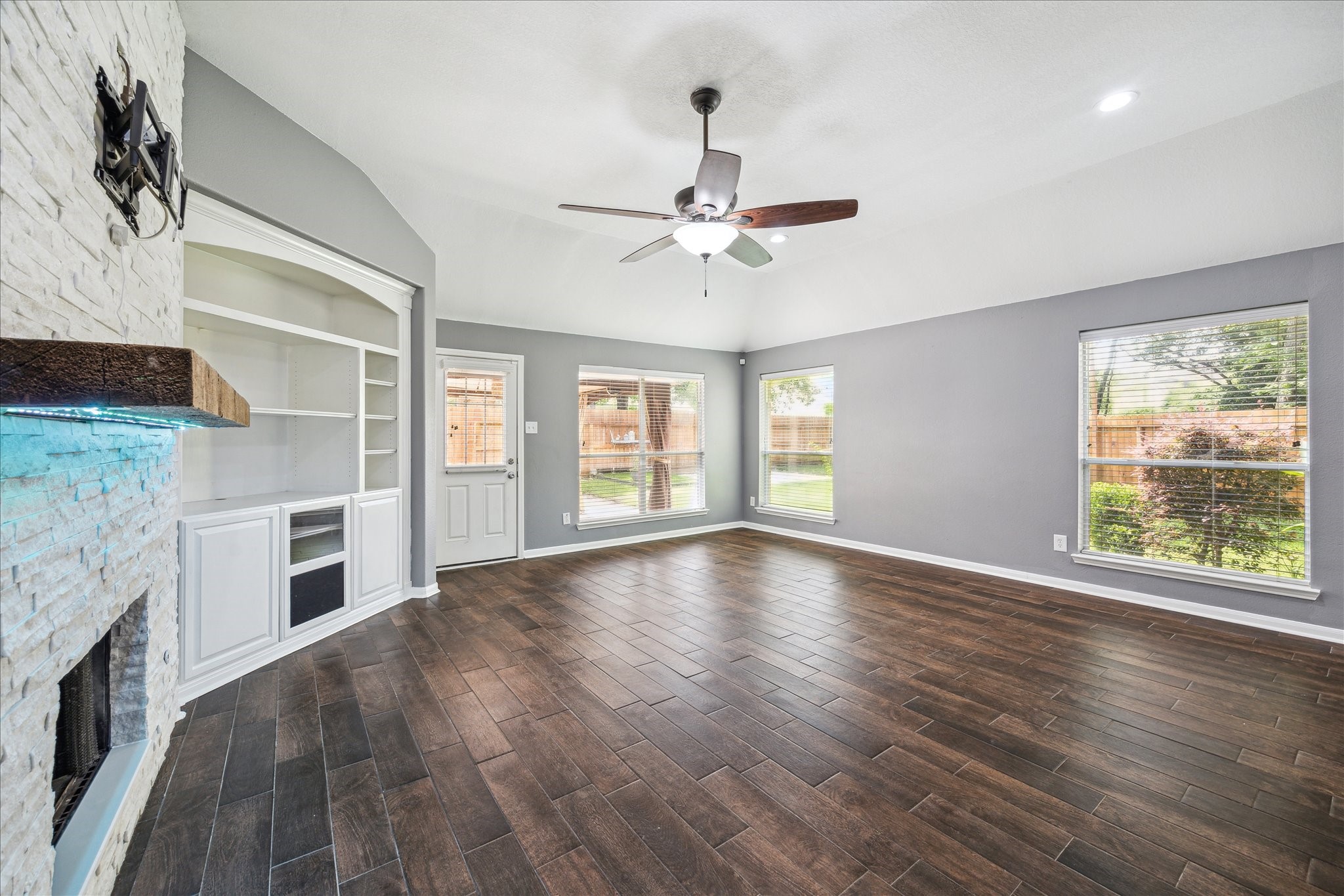  20910 Sandy Briar Court - 物件實景