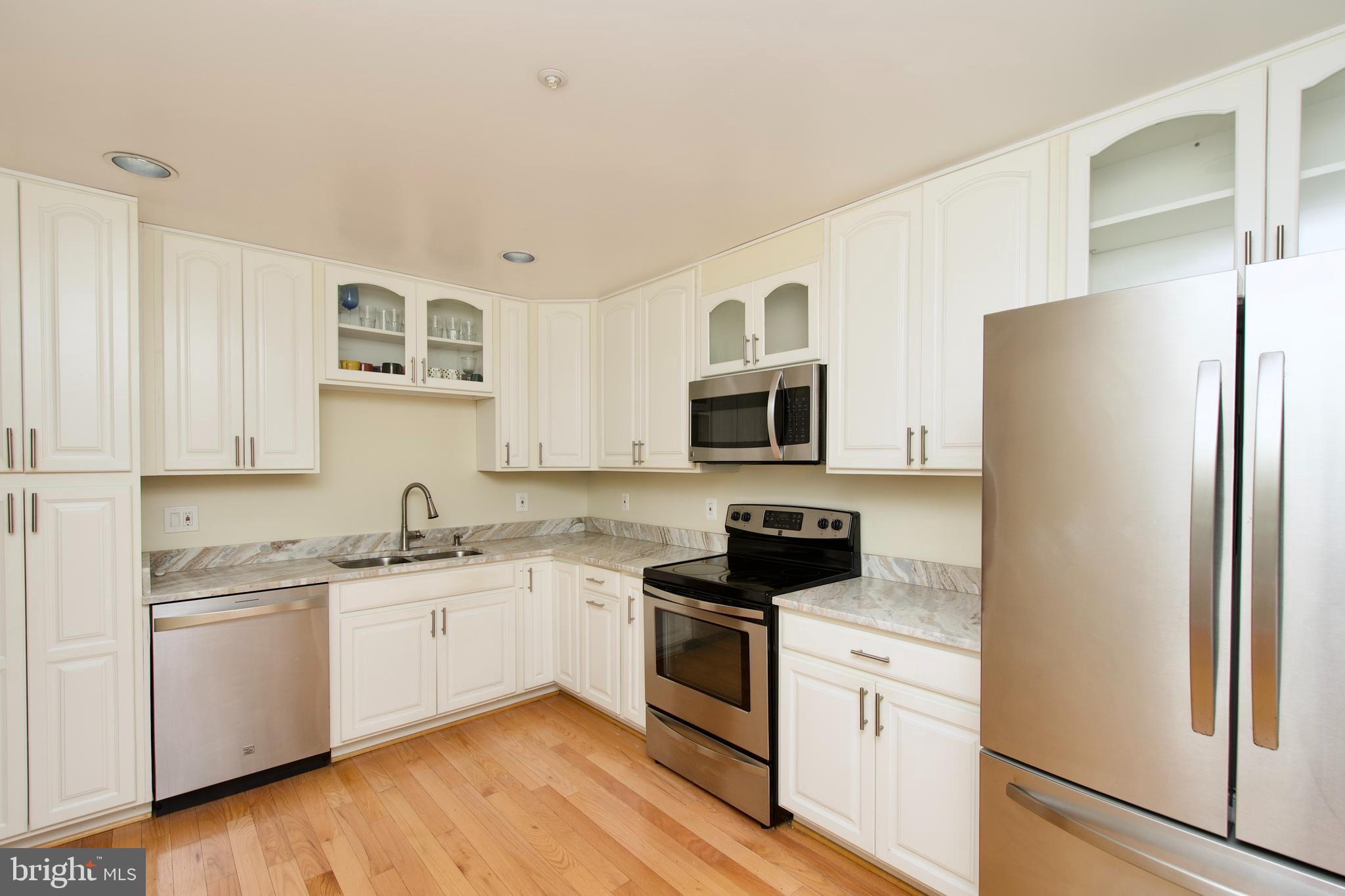 Silver Spring, Maryland, 20902, United States, 3 Bedrooms Bedrooms, ,3 BathroomsBathrooms,Residential,For Sale,1916532