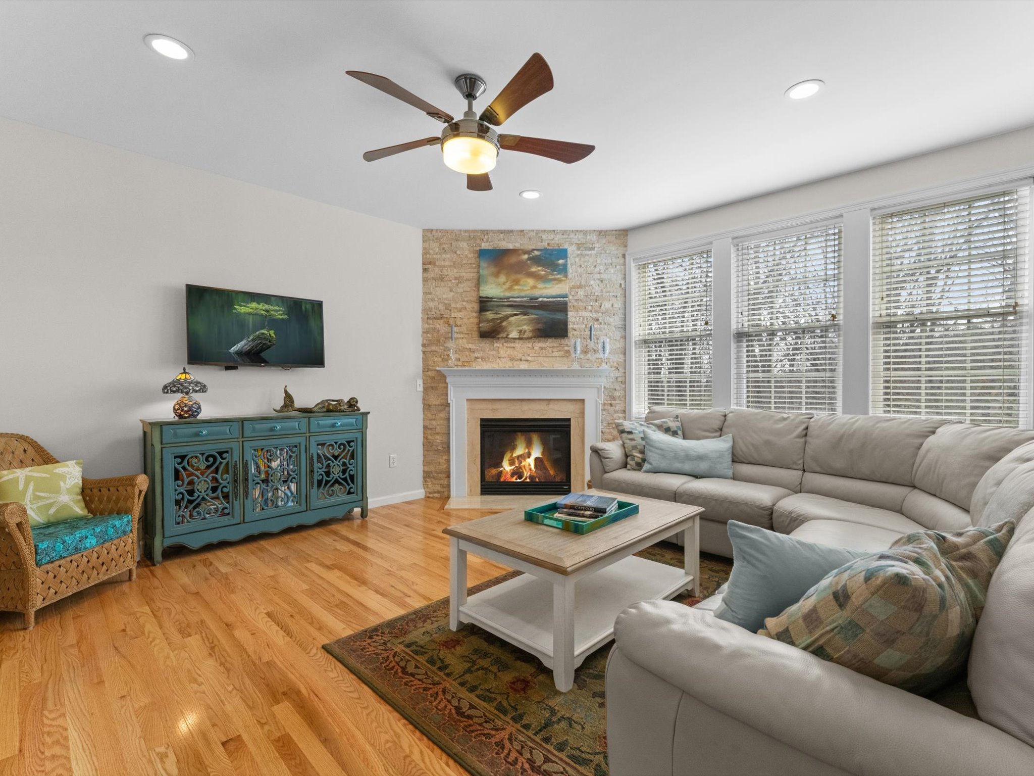  100 Buttercup Ln, Grafton, MA, 01560 - 物件實景