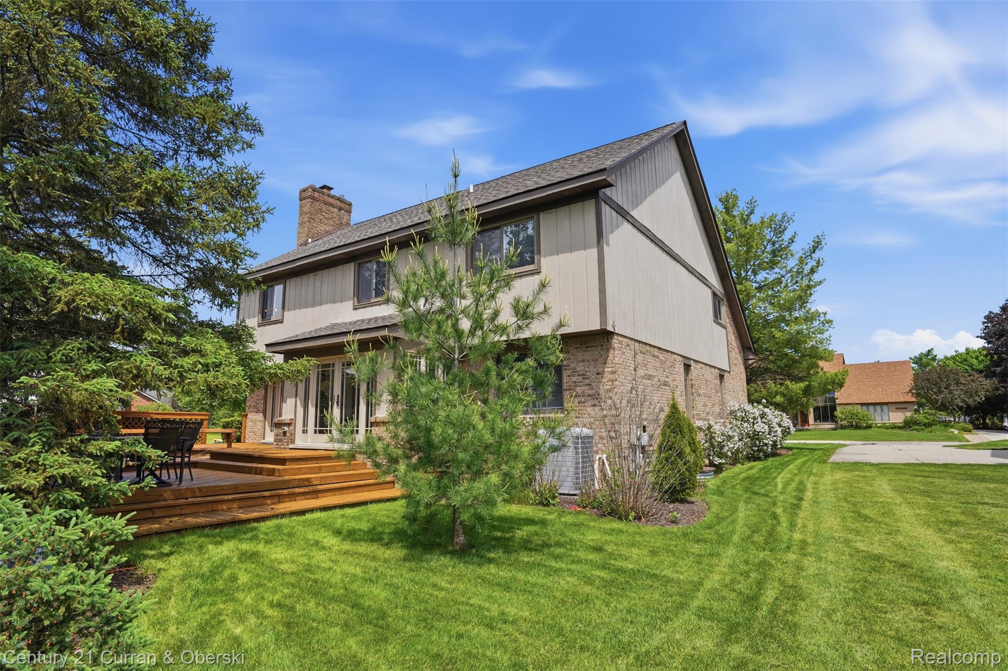 Farmington Hills, Michigan, 48331, United States, 4 Bedrooms Bedrooms, ,4 BathroomsBathrooms,Residential,For Sale,2048985