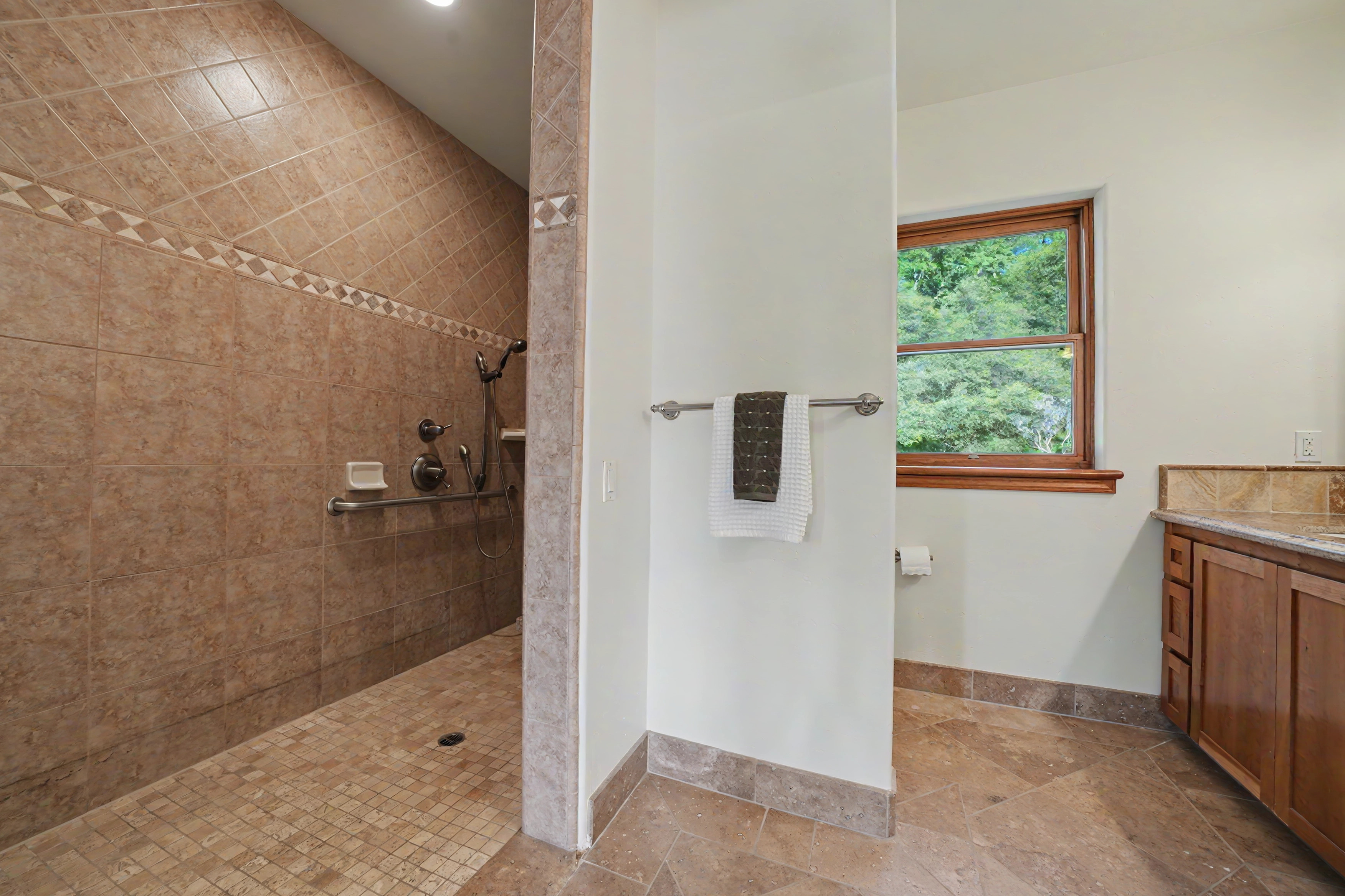  40 Acres - Fully Wheelchair Accessible - Indoor Pool - 物件實景