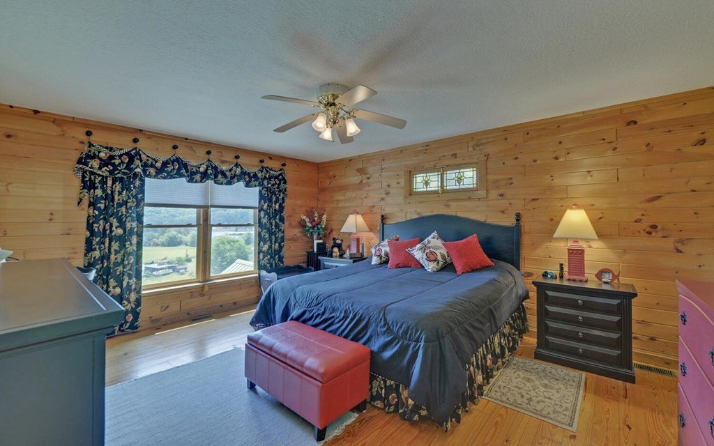 Young Harris, Georgia, 30582, United States, 3 Bedrooms Bedrooms, ,3 BathroomsBathrooms,Residential,For Sale,1974109