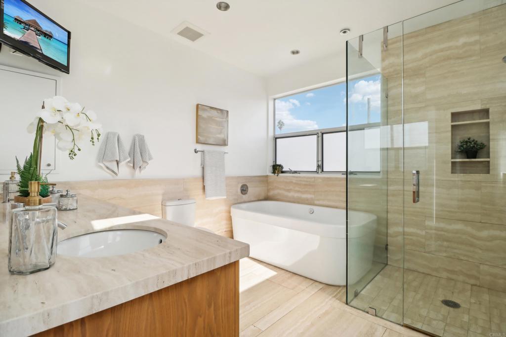 Venice, California, 90291, United States, 4 Bedrooms Bedrooms, ,4 BathroomsBathrooms,Residential,For Sale,1843493