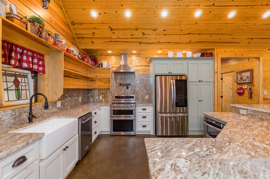 Huntington, Texas, 75949, United States, 3 Bedrooms Bedrooms, ,2 BathroomsBathrooms,Residential,For Sale,2002492