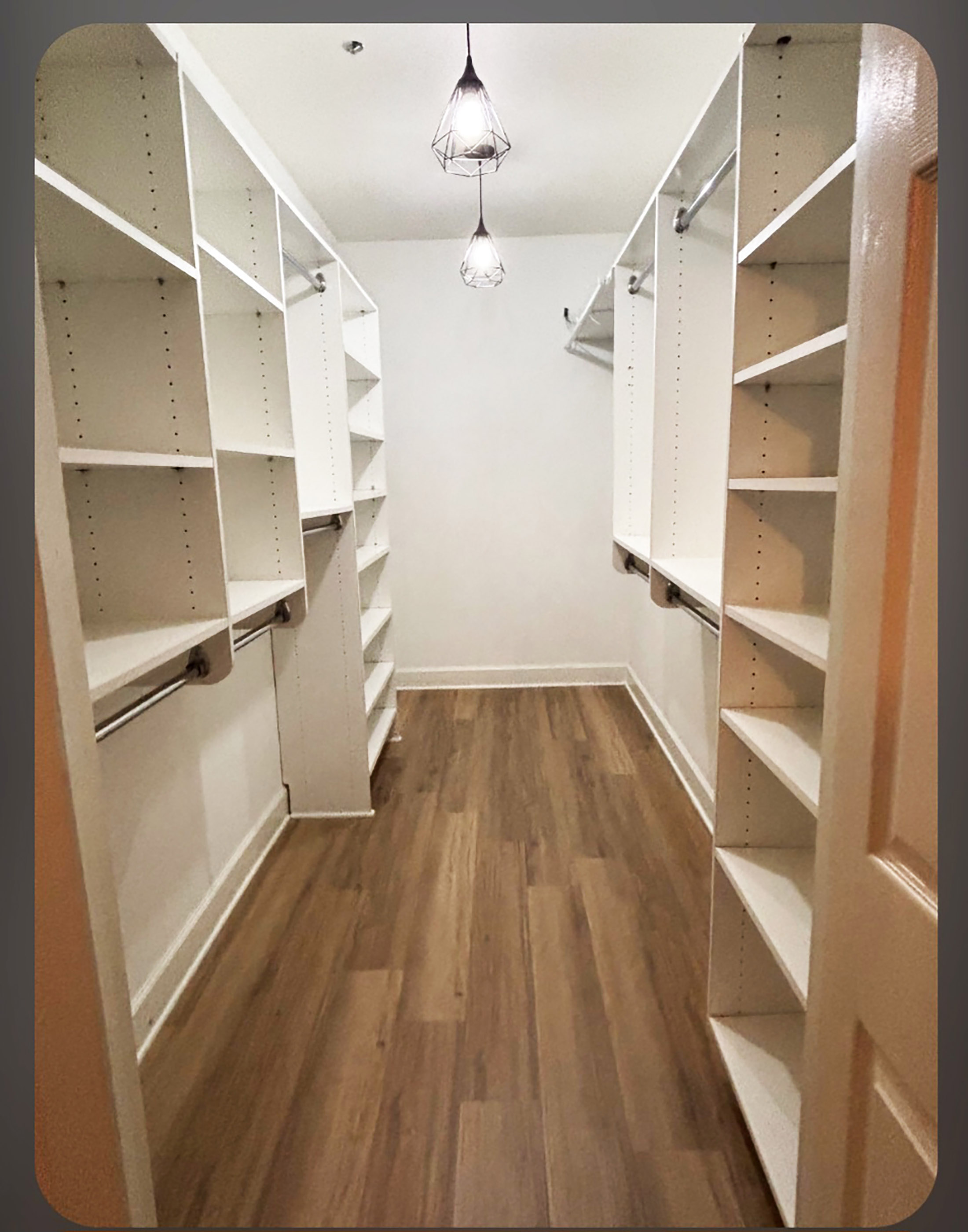  Beautiful One Bedroom Condo in a Sought-after Community - 物件實景