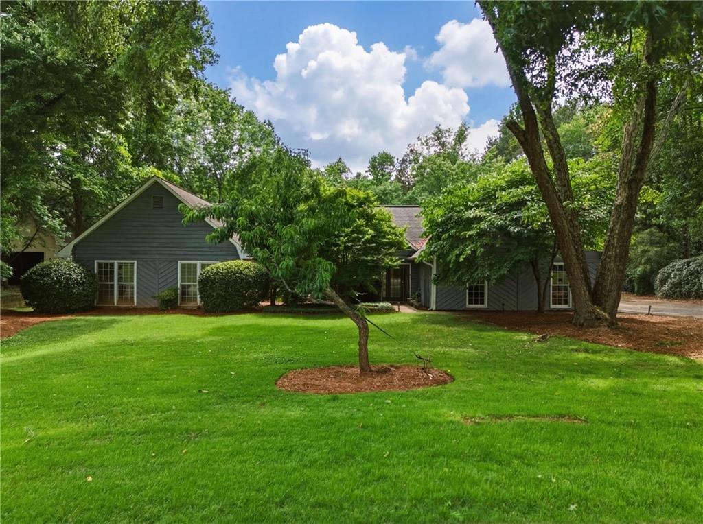 Roswell, Georgia, 30076, United States, 4 Bedrooms Bedrooms, ,3 BathroomsBathrooms,Residential,For Sale,2049337