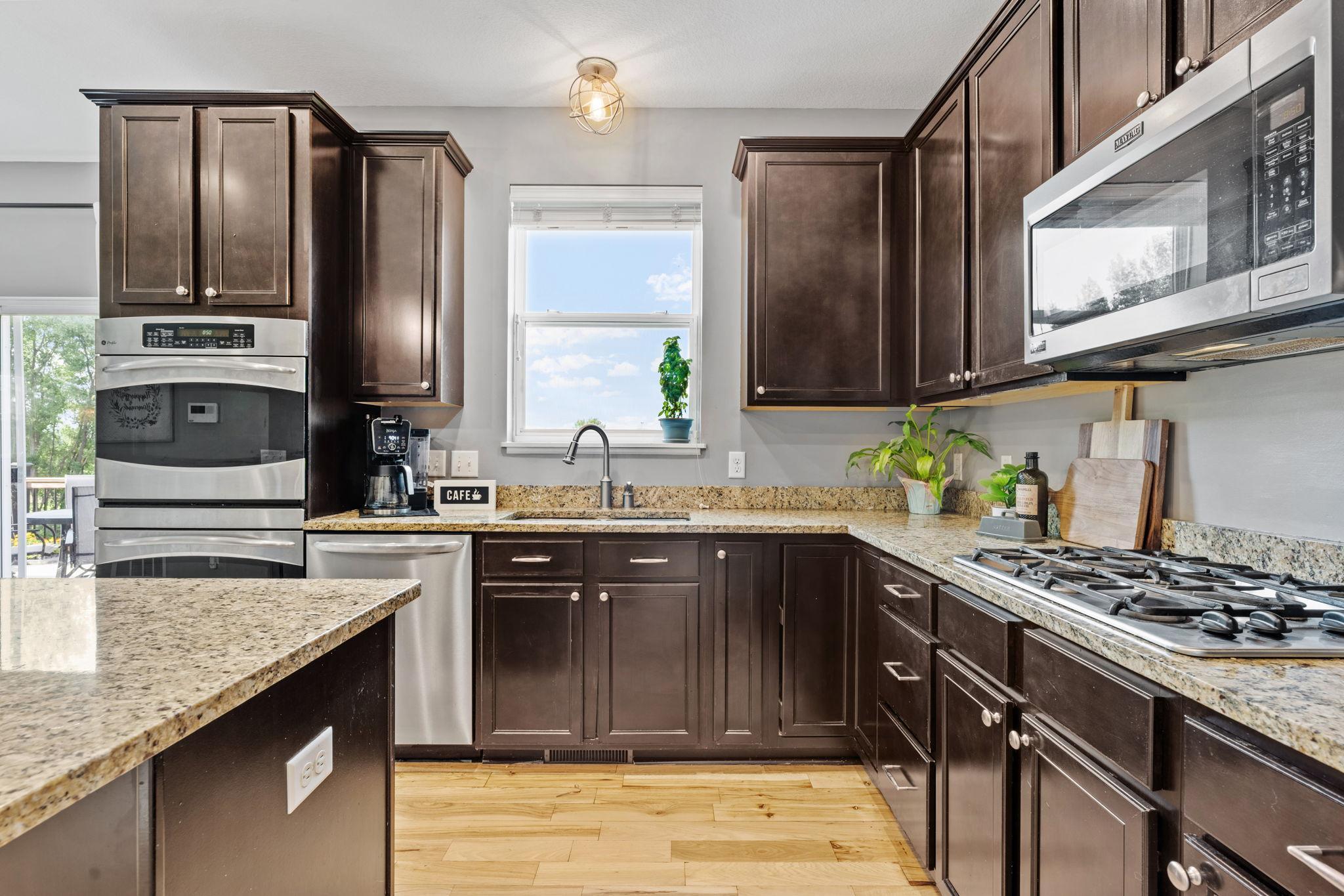 Lakeville, Minnesota, 55044, United States, 4 Bedrooms Bedrooms, ,3 BathroomsBathrooms,Residential,For Sale,1992013