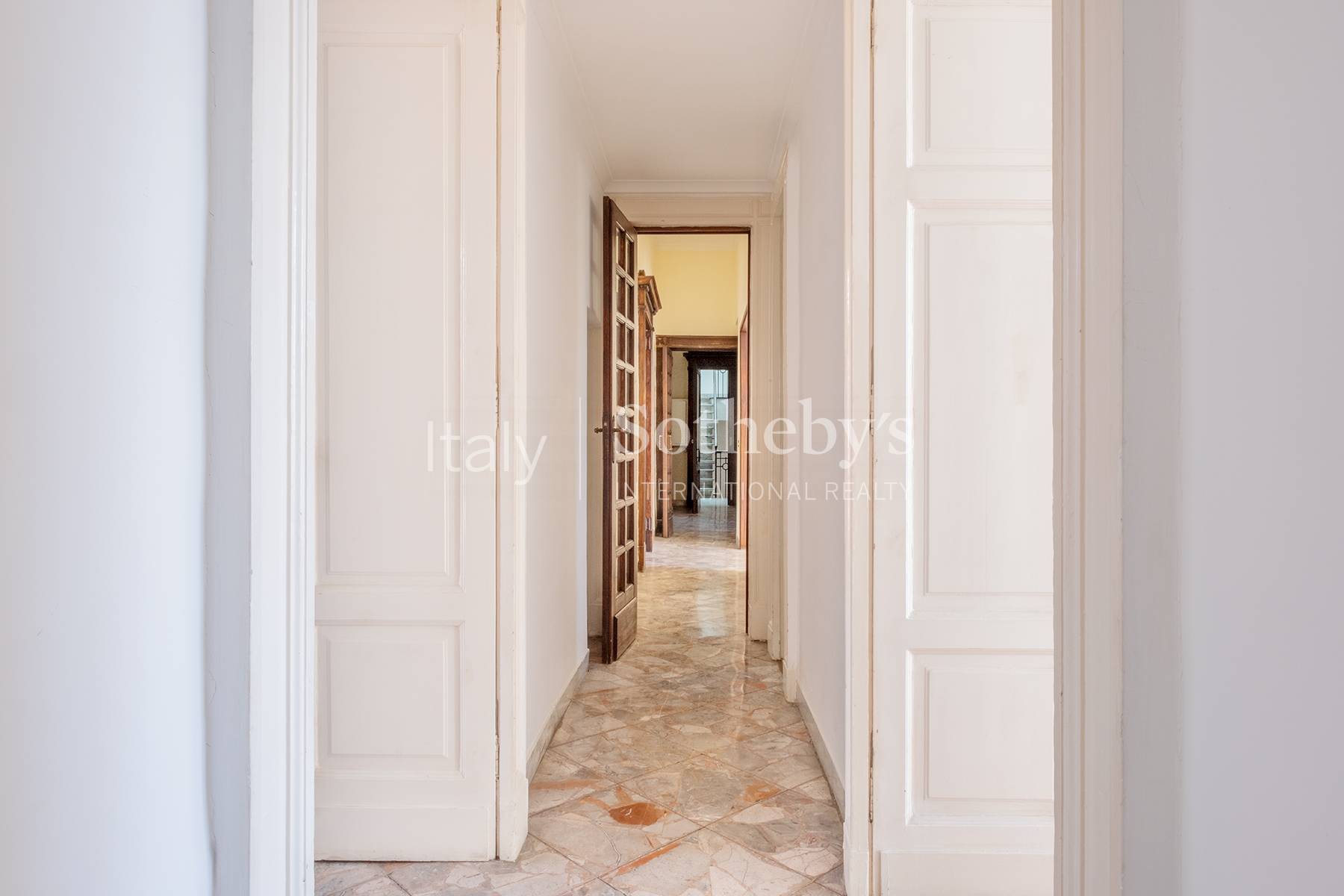  Spacious apartment in the heart of Chiaia - 物件實景