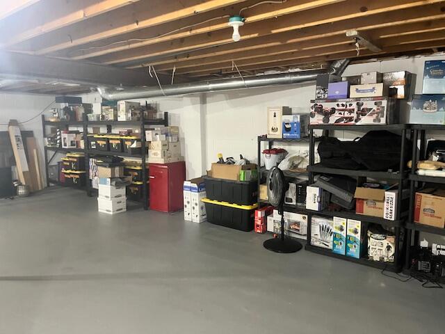 Branch, Michigan, 49402, United States, 5 Bedrooms Bedrooms, ,4 BathroomsBathrooms,Residential,For Sale,1986273