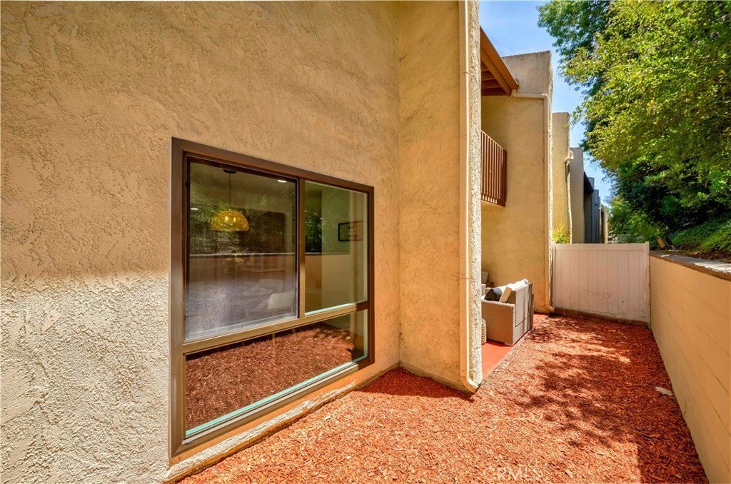 Fullerton, California, 92833, United States, 2 Bedrooms Bedrooms, ,3 BathroomsBathrooms,Residential,For Sale,1890982
