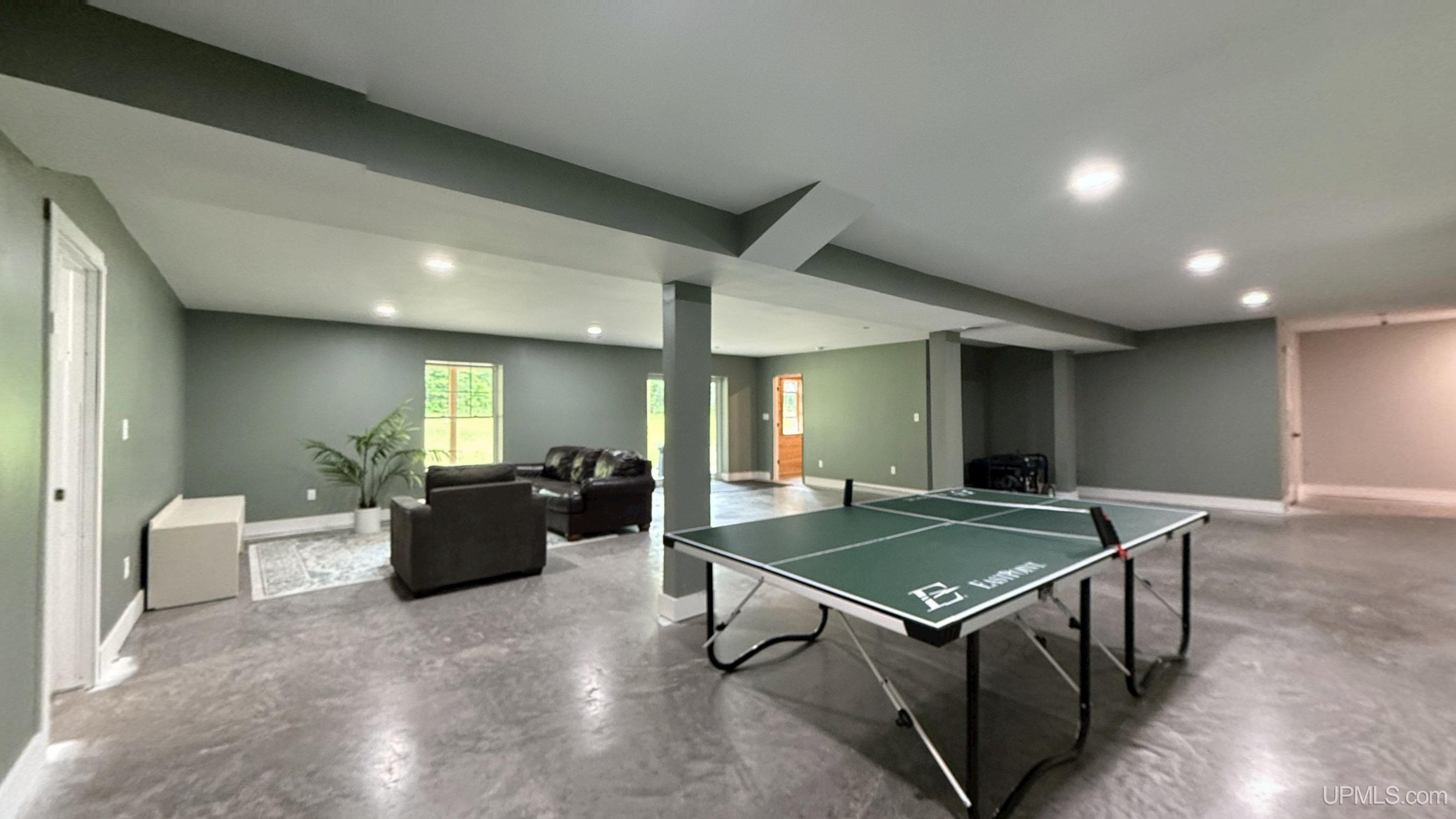 Hancock, Michigan, 49930, United States, 3 Bedrooms Bedrooms, ,3 BathroomsBathrooms,Residential,For Sale,1901071