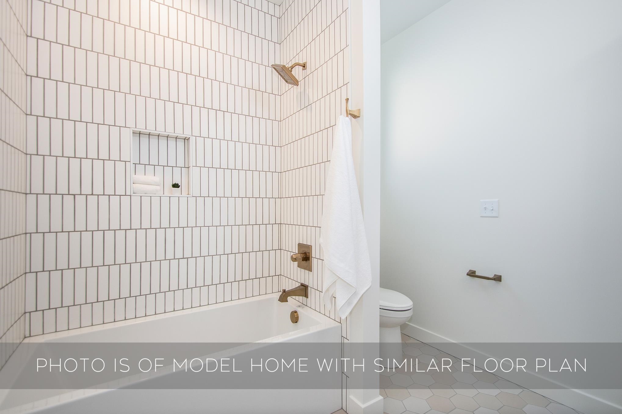 Osceola, Indiana, 46561, United States, 3 Bedrooms Bedrooms, ,3 BathroomsBathrooms,Residential,For Sale,1941829