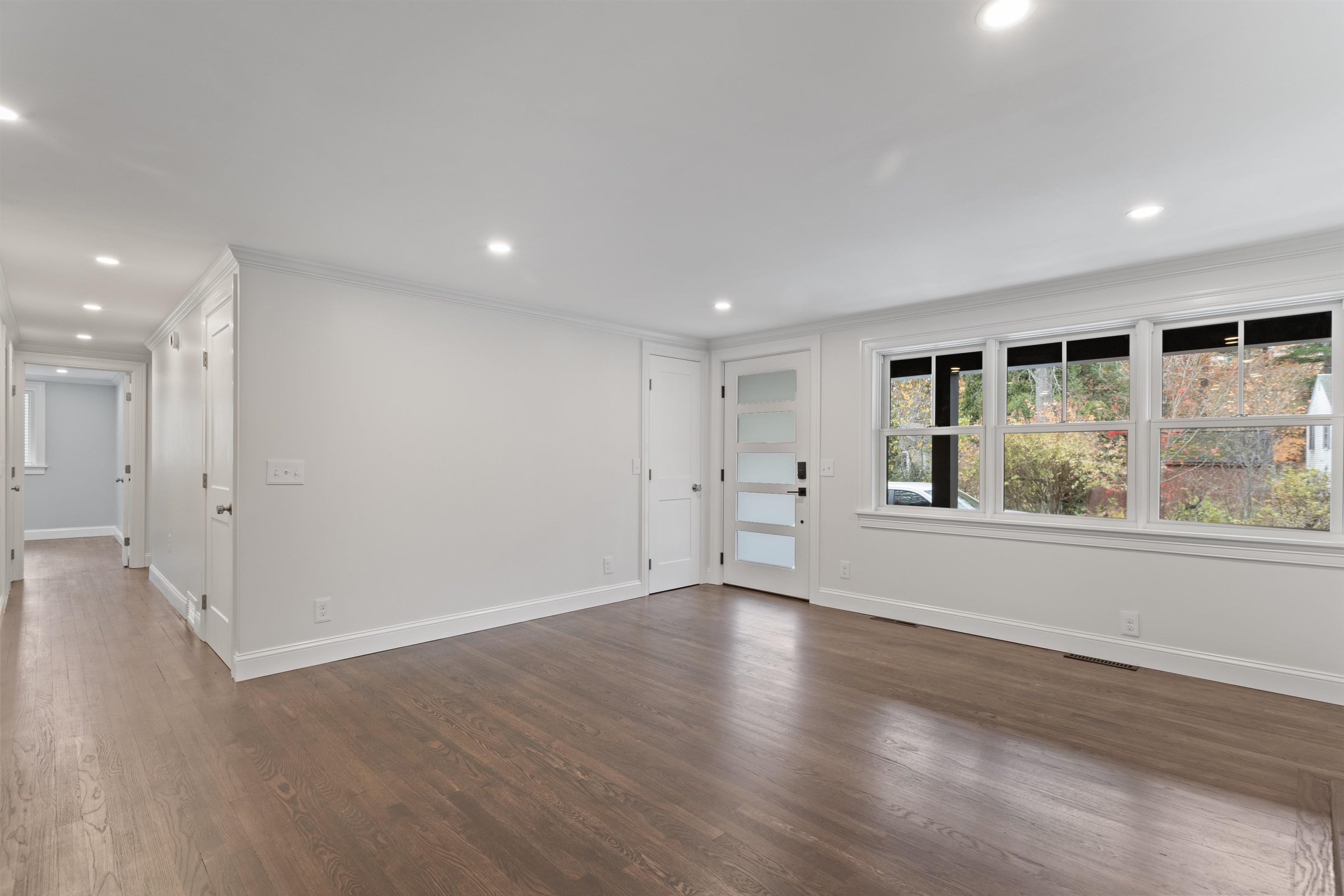 Portsmouth, New Hampshire, 03801, United States, 3 Bedrooms Bedrooms, ,1 BathroomBathrooms,Residential,For Sale,1991010