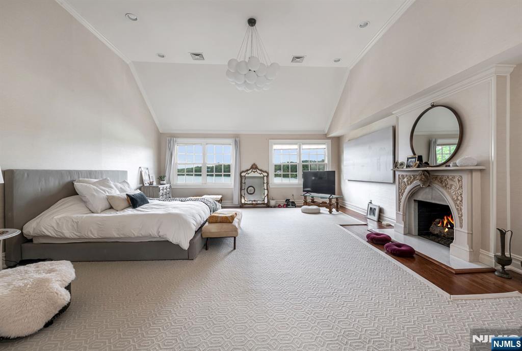 Franklin Lakes, New Jersey, 07417, United States, 6 Bedrooms Bedrooms, ,7 BathroomsBathrooms,Residential,For Sale,1903757