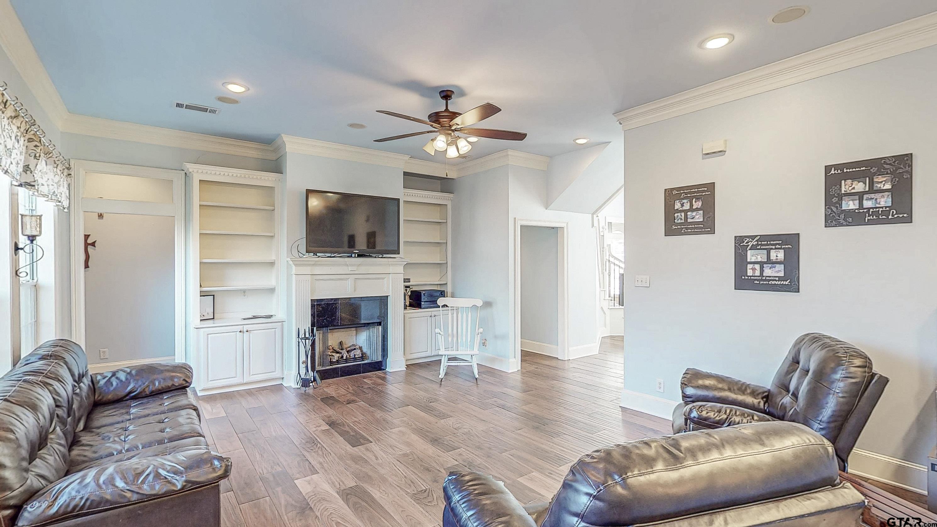 Tyler, Texas, 75703, United States, 5 Bedrooms Bedrooms, ,5 BathroomsBathrooms,Residential,For Sale,1901278