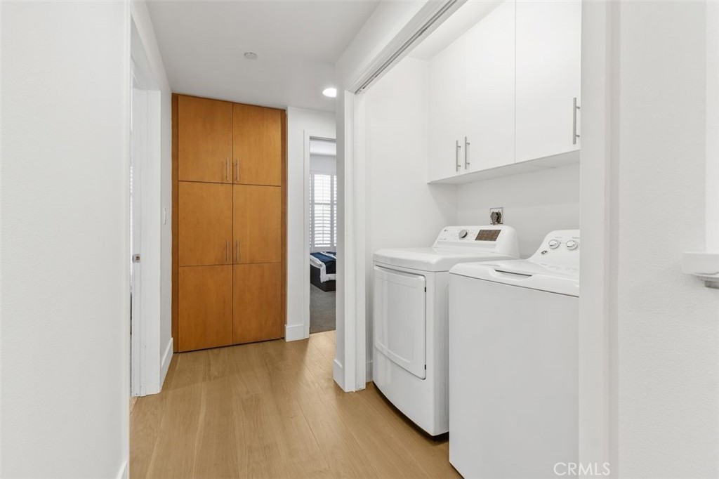 Long Beach, California, 90802, United States, 3 Bedrooms Bedrooms, ,3 BathroomsBathrooms,Residential,For Sale,2002105