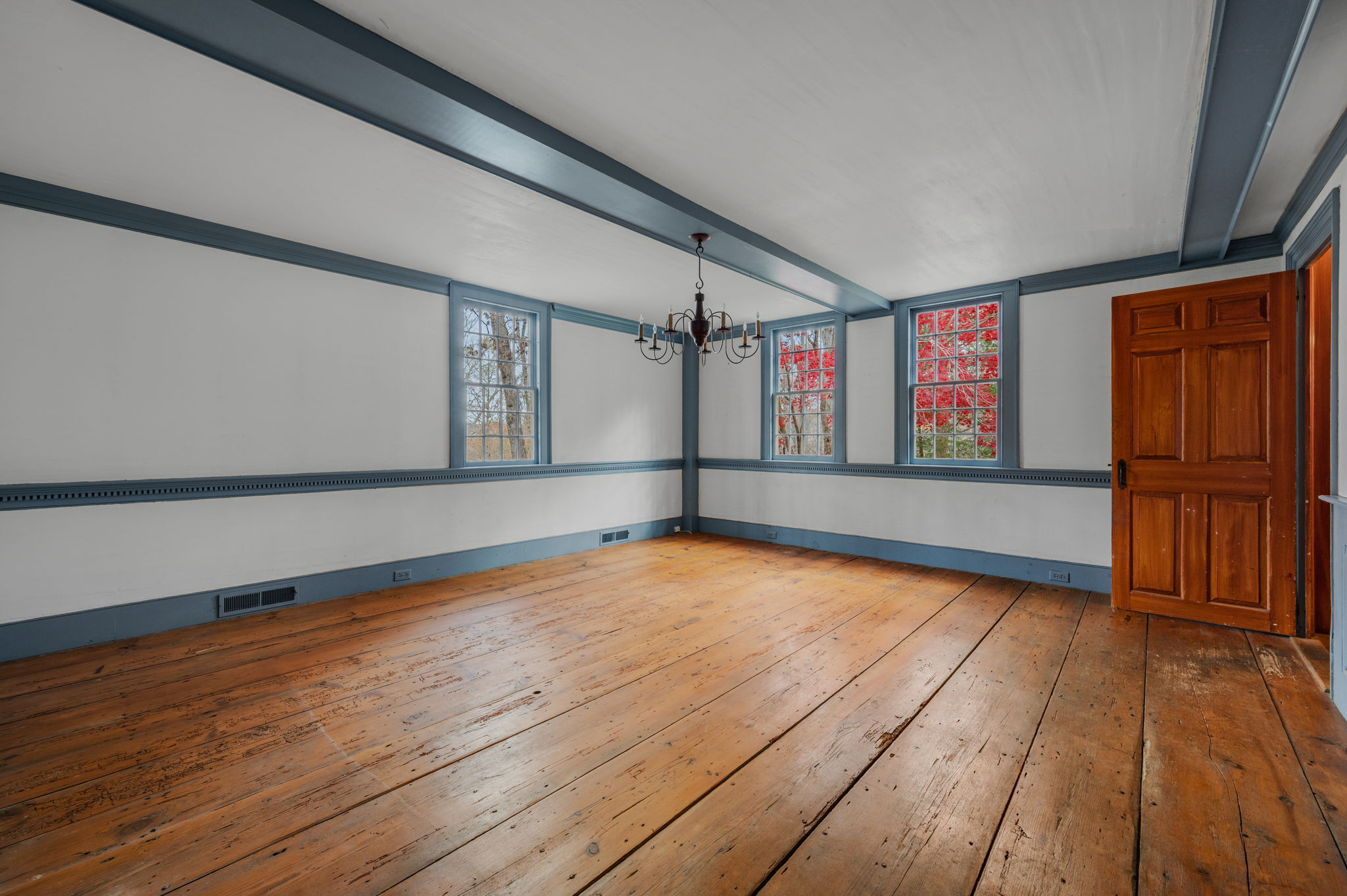 Lyme, Connecticut, 06371, United States, 2 Bedrooms Bedrooms, ,3 BathroomsBathrooms,Residential,For Sale,1991531