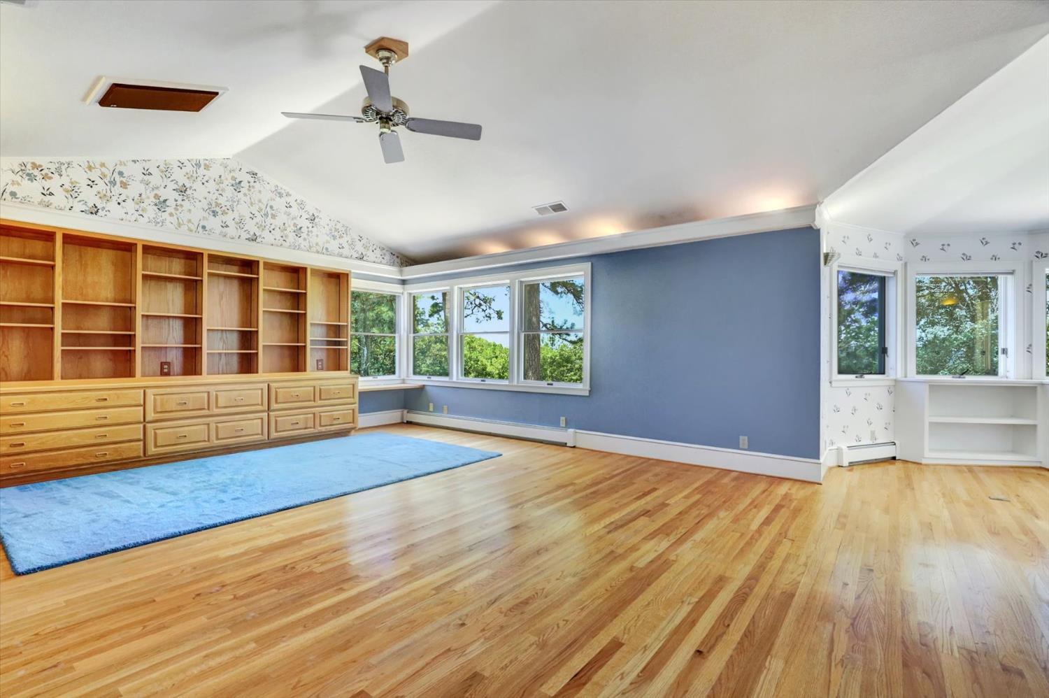 Nevada City, California, 95959, United States, 3 Bedrooms Bedrooms, ,4 BathroomsBathrooms,Residential,For Sale,1903616