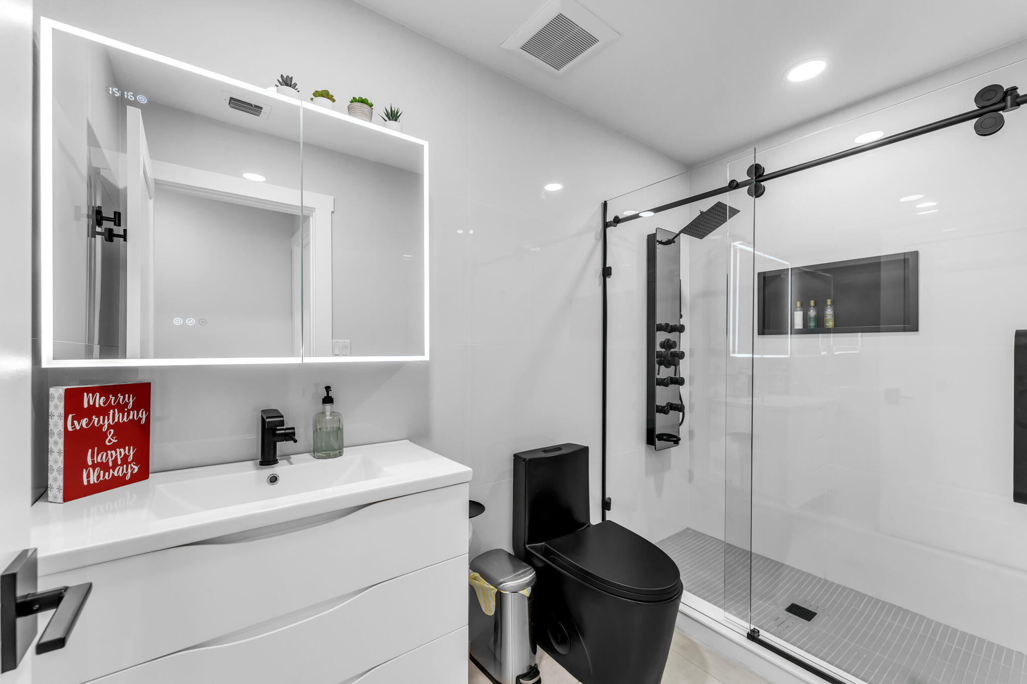 KEY LARGO, Florida, 33037, United States, 4 Bedrooms Bedrooms, ,3 BathroomsBathrooms,Residential,For Sale,1991909