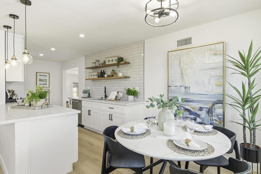 Escondido, California, 92027, United States, 3 Bedrooms Bedrooms, ,2 BathroomsBathrooms,Residential,For Sale,1990327