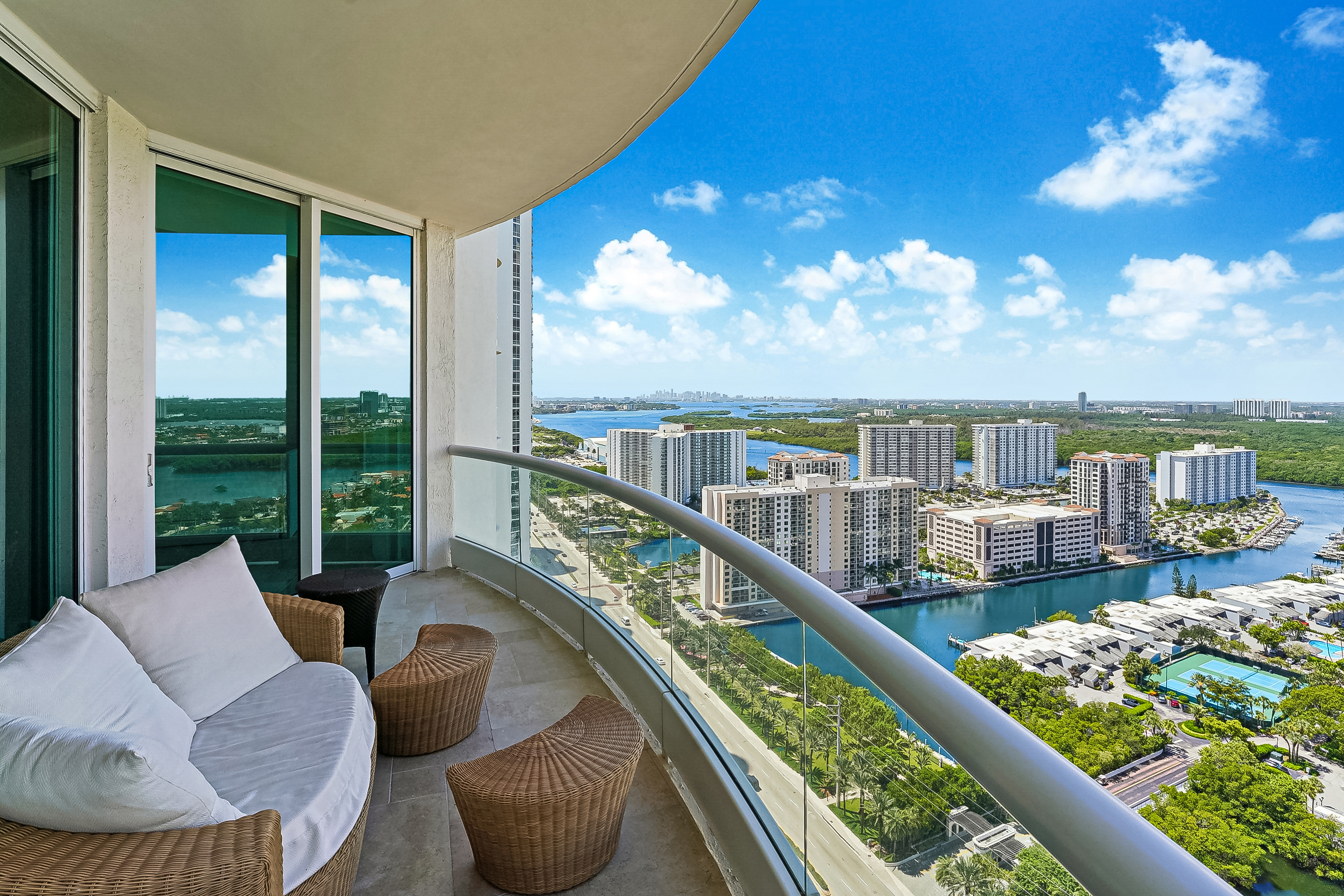 16051 Collins Ave, Sunny Isles Beach, FL, 33160 - 物件實景