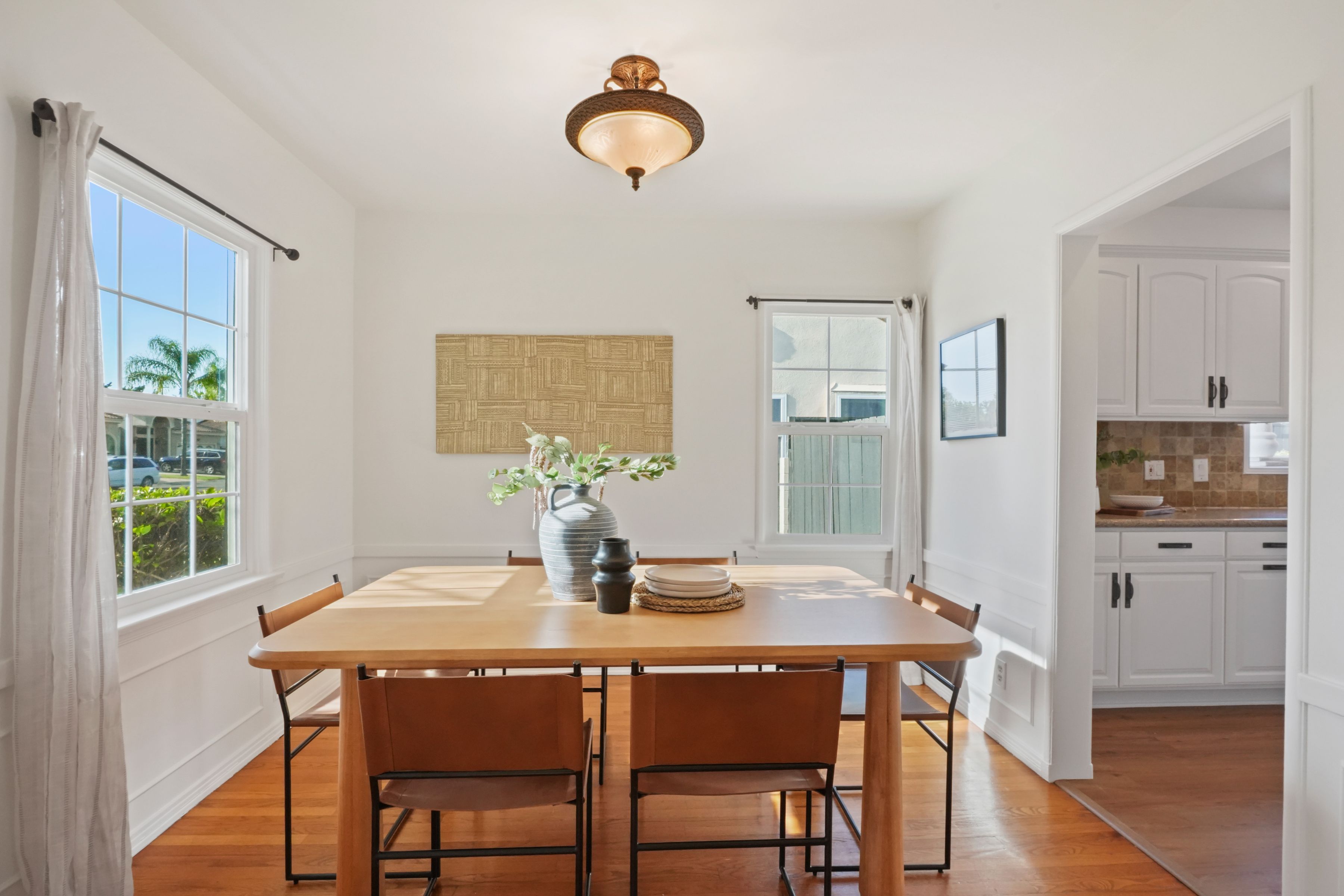  6506 Colbath Avenue - 物件實景