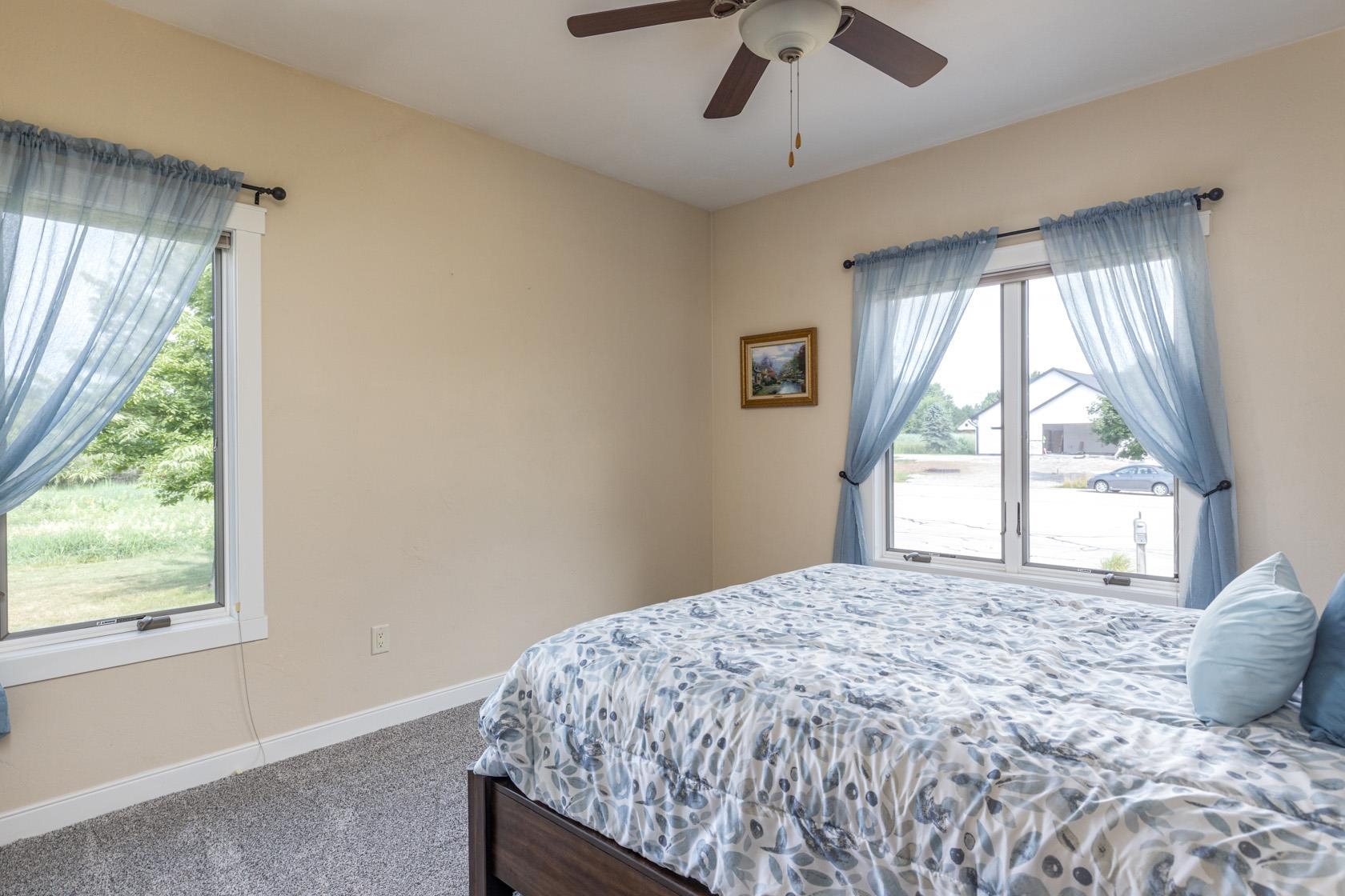 Appleton, Wisconsin, 54913, United States, 5 Bedrooms Bedrooms, ,4 BathroomsBathrooms,Residential,For Sale,1927956