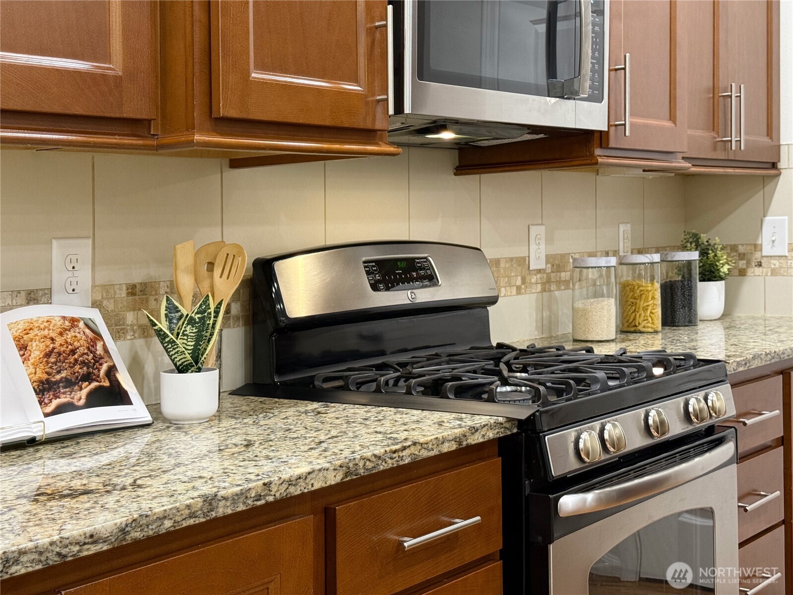 Bothell, Washington, 98012, United States, 3 Bedrooms Bedrooms, ,3 BathroomsBathrooms,Residential,For Sale,1987399