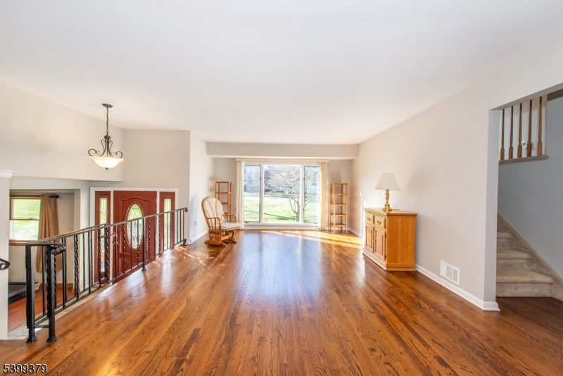 Parsippany, New Jersey, 07054-1711, United States, 4 Bedrooms Bedrooms, ,3 BathroomsBathrooms,Residential,For Sale,2001251