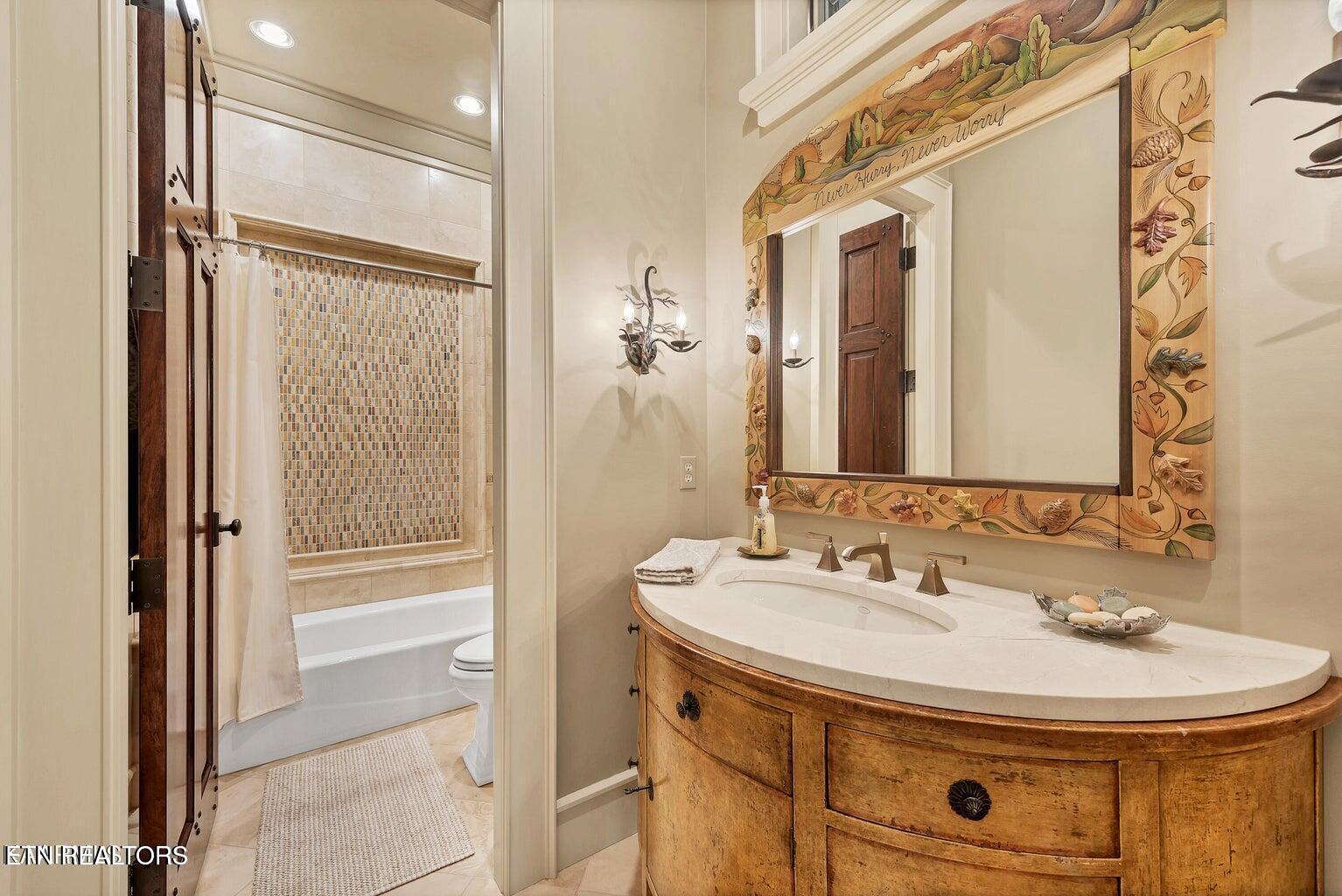 Louisville, Tennessee, 37777, United States, 3 Bedrooms Bedrooms, ,4 BathroomsBathrooms,Residential,For Sale,1995575