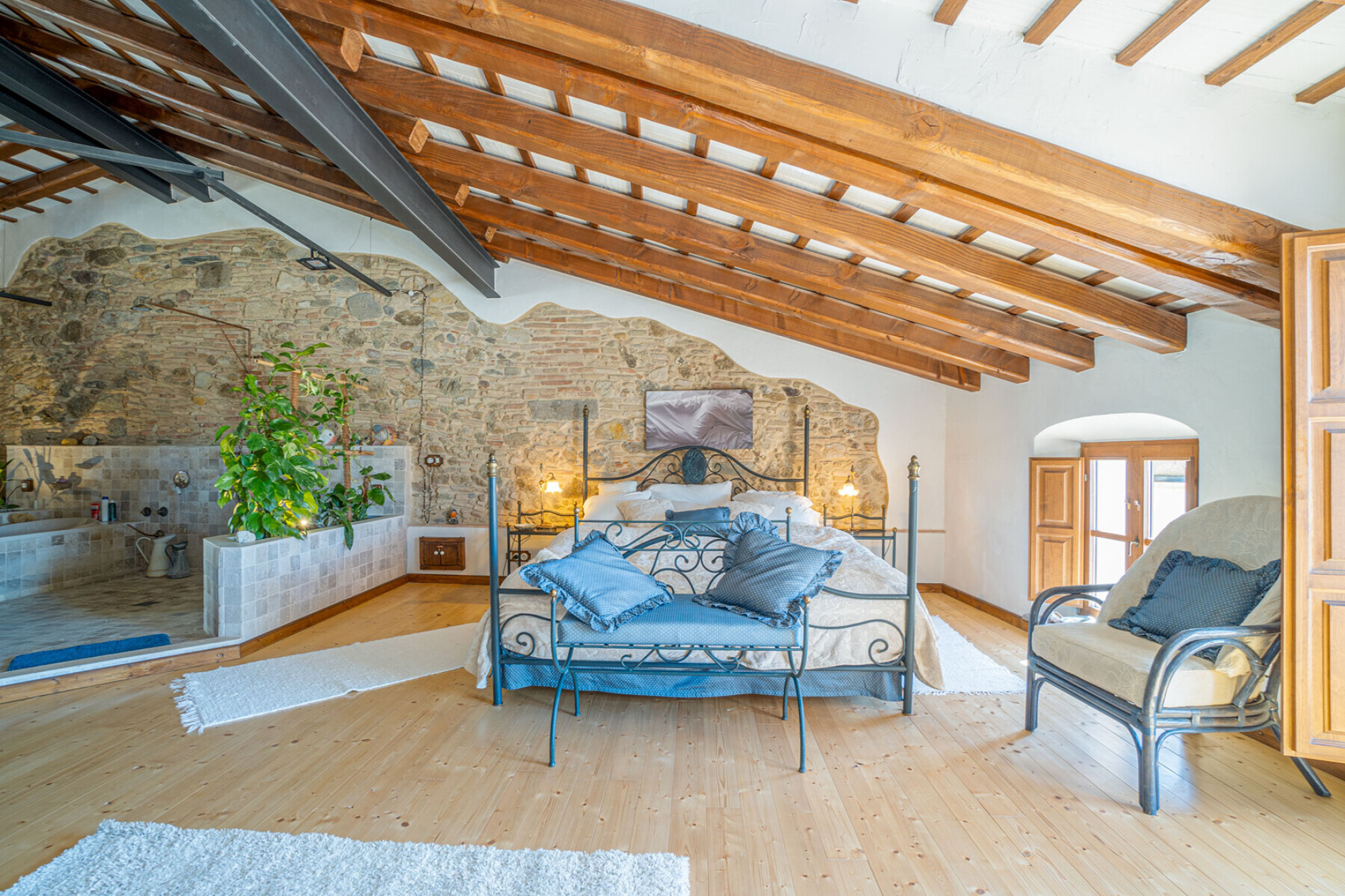  Historic 1887 townhouse with courtyard and a high quality restoration. - 物件實景