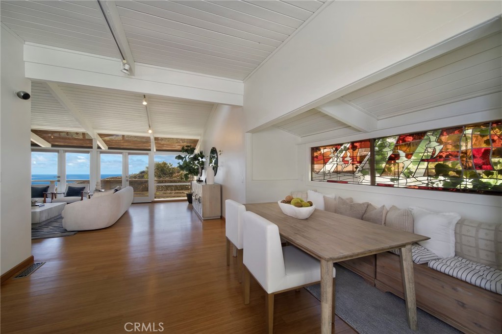 Laguna Beach, California, 92651, United States, 3 Bedrooms Bedrooms, ,3 BathroomsBathrooms,Residential,For Sale,1927395
