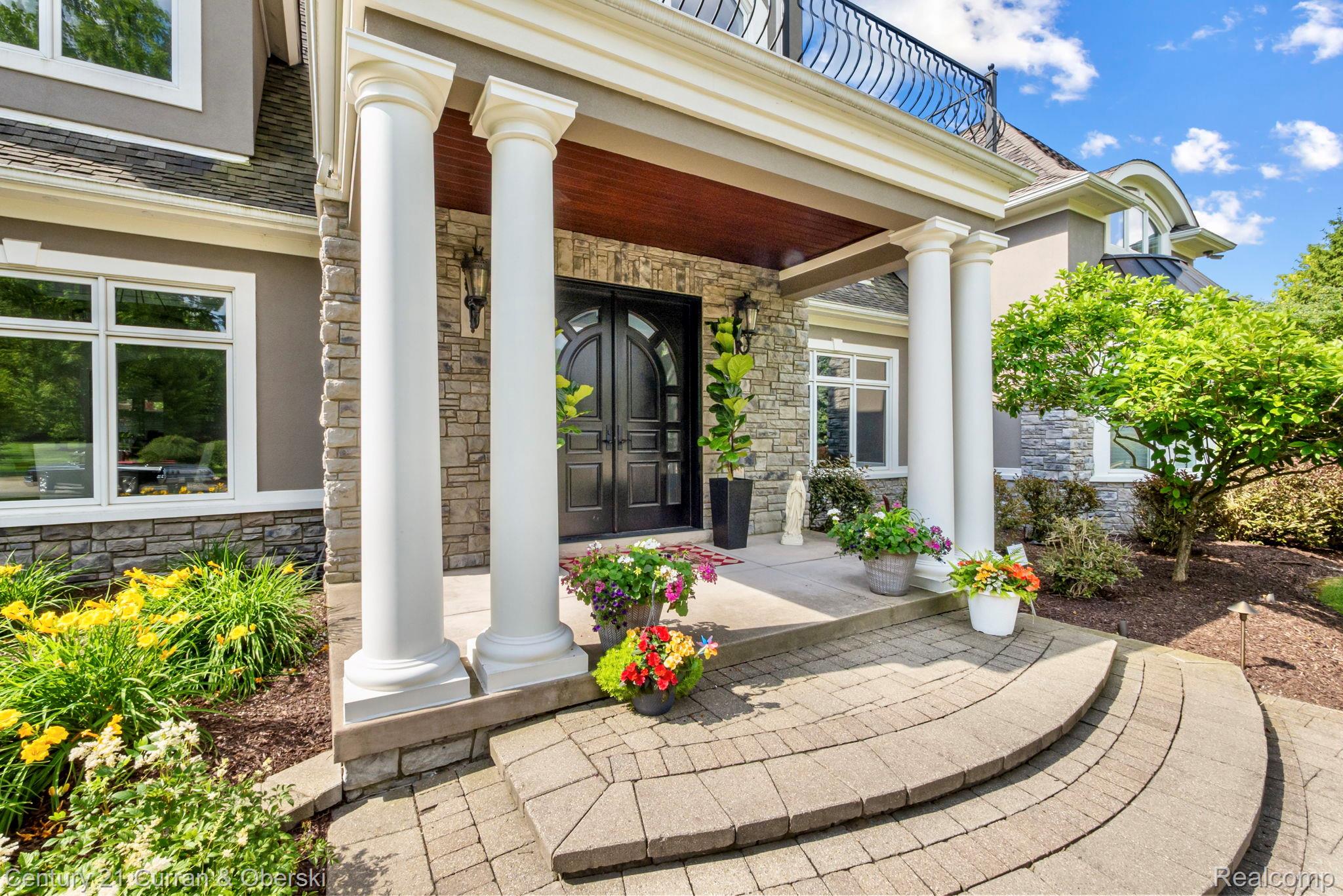 South Lyon, Michigan, 48178, United States, 6 Bedrooms Bedrooms, ,8 BathroomsBathrooms,Residential,For Sale,1914337