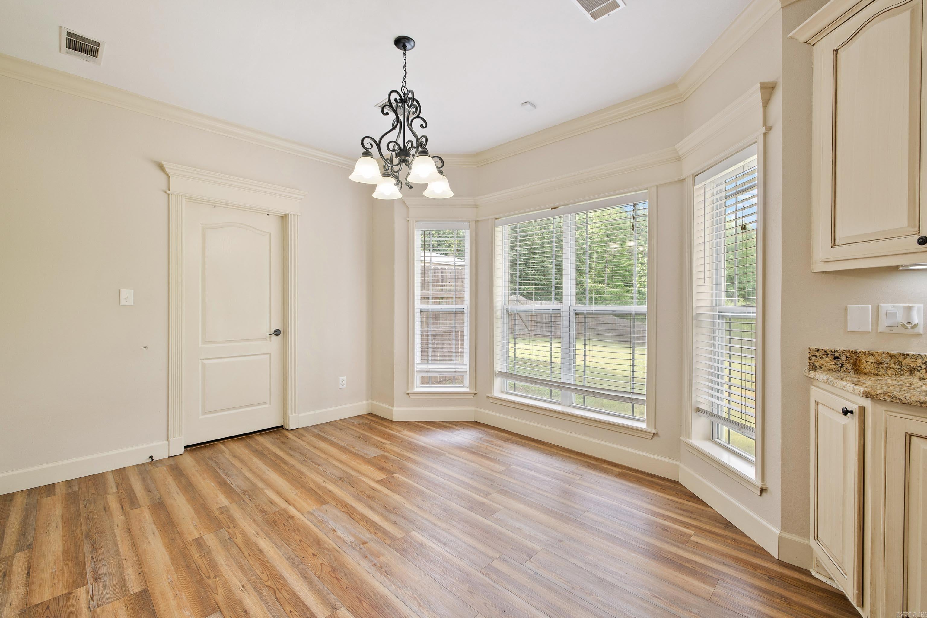 Benton, Arkansas, 72019, United States, 4 Bedrooms Bedrooms, ,4 BathroomsBathrooms,Residential,For Sale,2048594