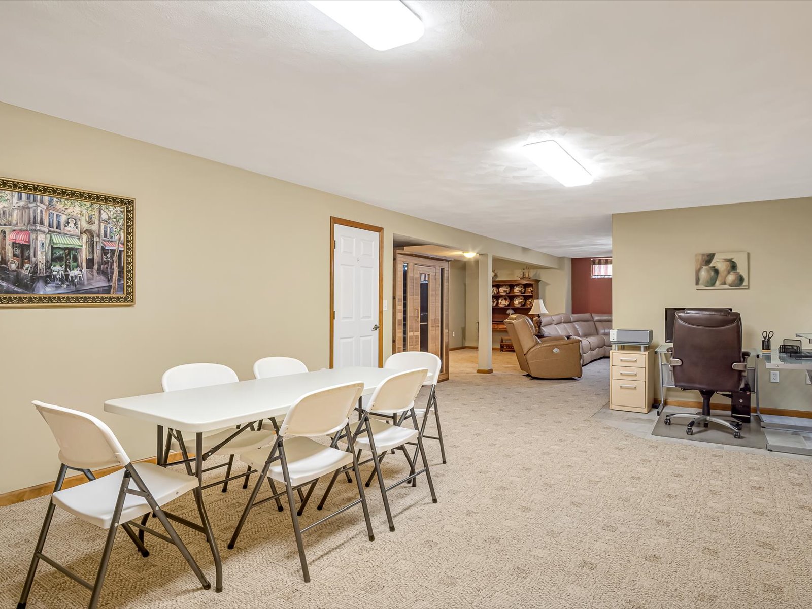 Swansea, Illinois, 62226, United States, 4 Bedrooms Bedrooms, ,4 BathroomsBathrooms,Residential,For Sale,1863975