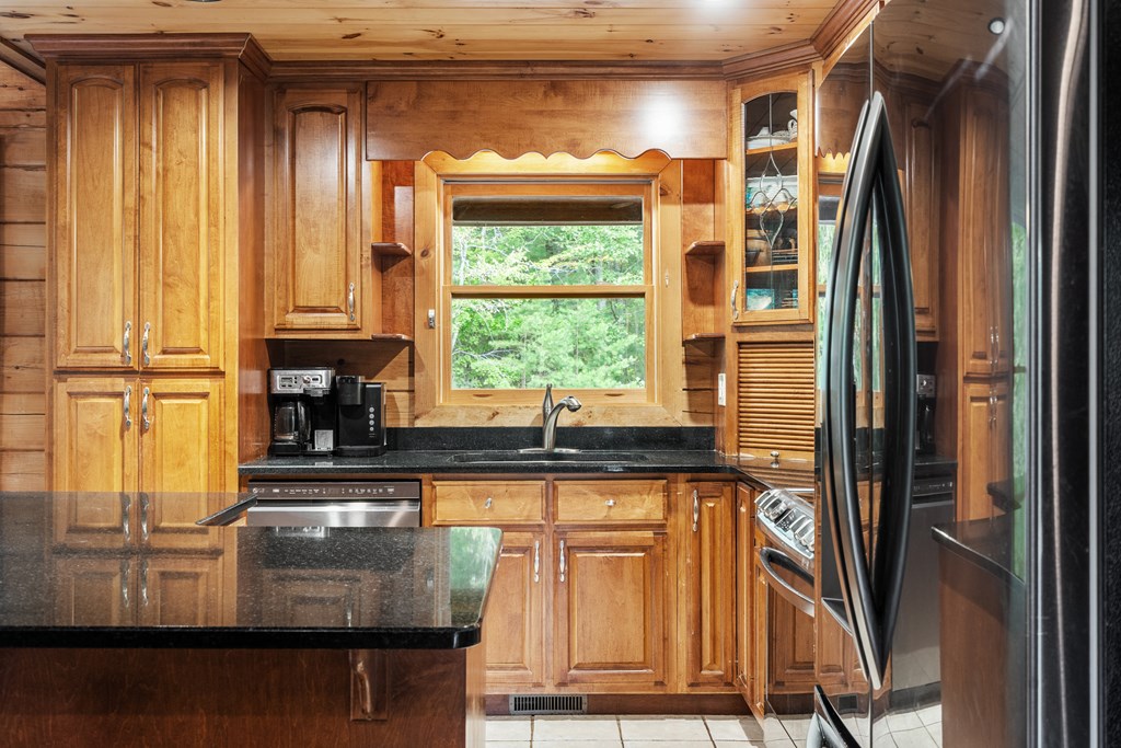 Morganton, Georgia, 30560, United States, 3 Bedrooms Bedrooms, ,3 BathroomsBathrooms,Residential,For Sale,1973910