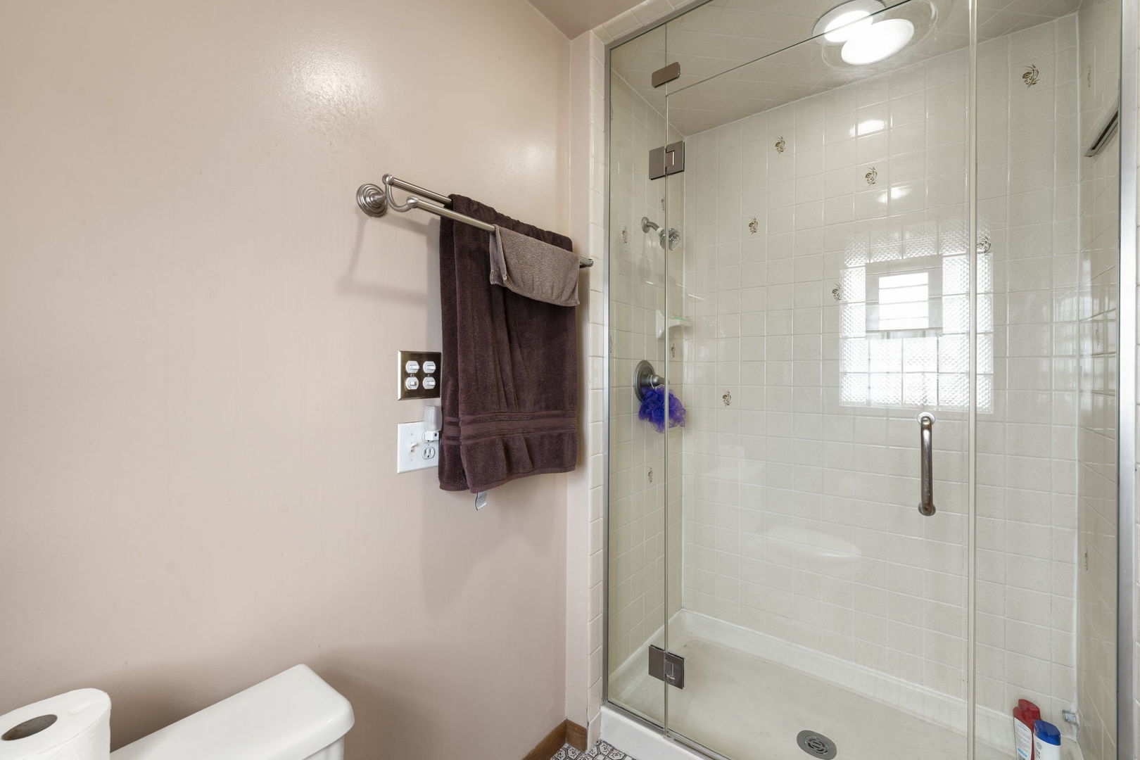 Chicago, Illinois, 60631, United States, 4 Bedrooms Bedrooms, ,4 BathroomsBathrooms,Residential,For Sale,1987082