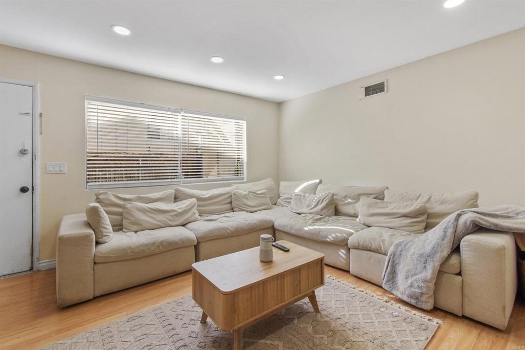 Chula Vista, California, 91911, United States, 2 Bedrooms Bedrooms, ,2 BathroomsBathrooms,Residential,For Sale,1712763